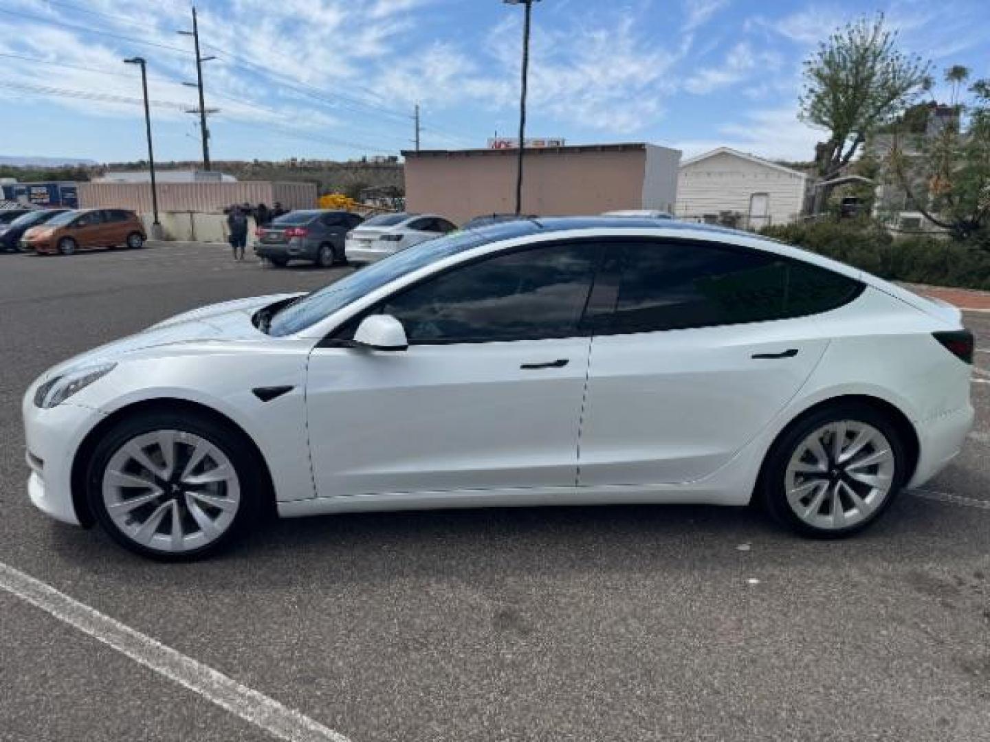 2022 Pearl White Multi-Coat /All Black Tesla Model 3 Standard Range Plus (5YJ3E1EA5NF) with an ELECTRIC engine, 1-Speed Automatic transmission, located at 1865 East Red Hills Pkwy, St. George, 84770, (435) 628-0023, 37.120850, -113.543640 - Photo#6