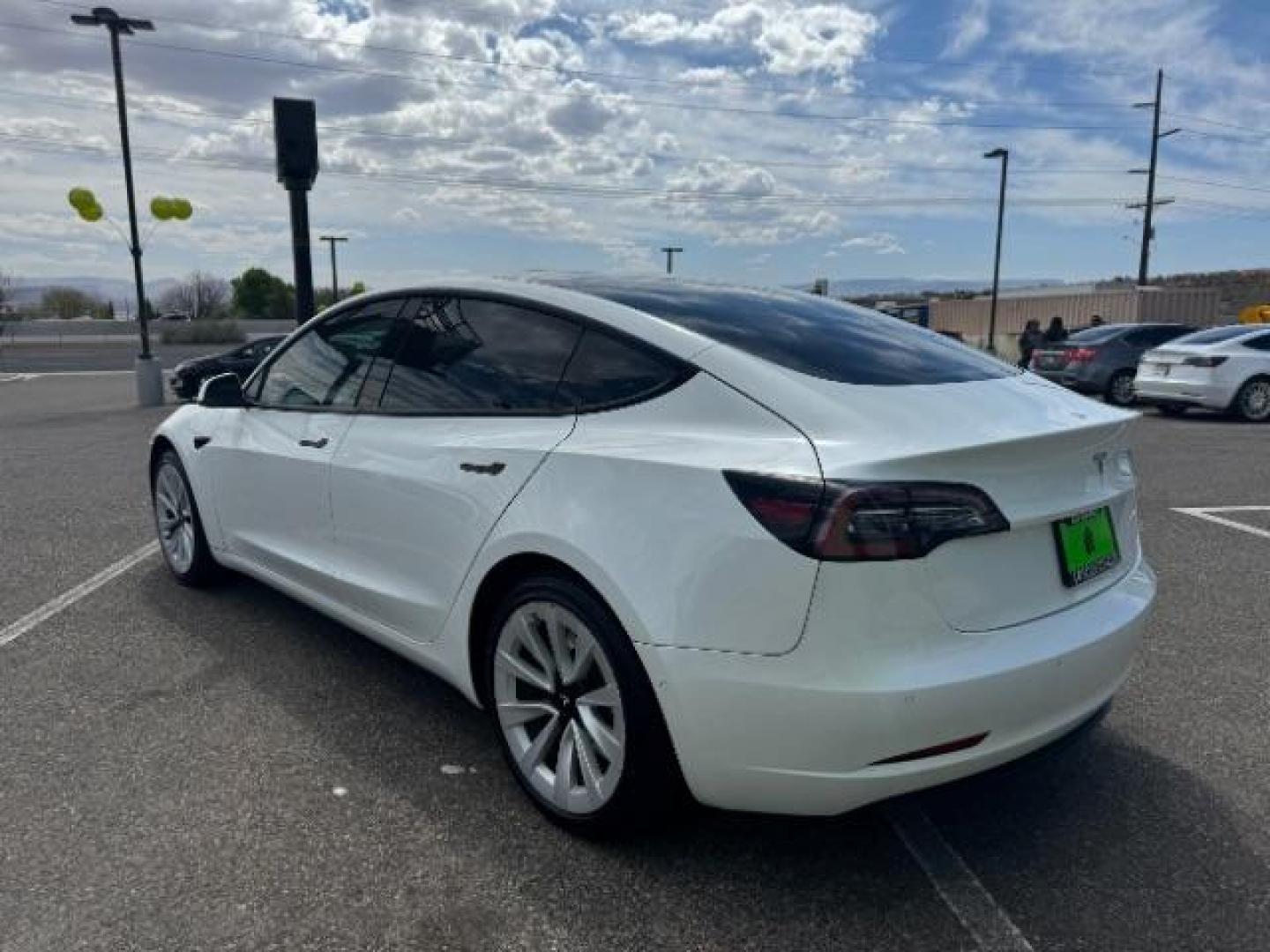 2022 Pearl White Multi-Coat /All Black Tesla Model 3 Standard Range Plus (5YJ3E1EA5NF) with an ELECTRIC engine, 1-Speed Automatic transmission, located at 1865 East Red Hills Pkwy, St. George, 84770, (435) 628-0023, 37.120850, -113.543640 - Photo#8