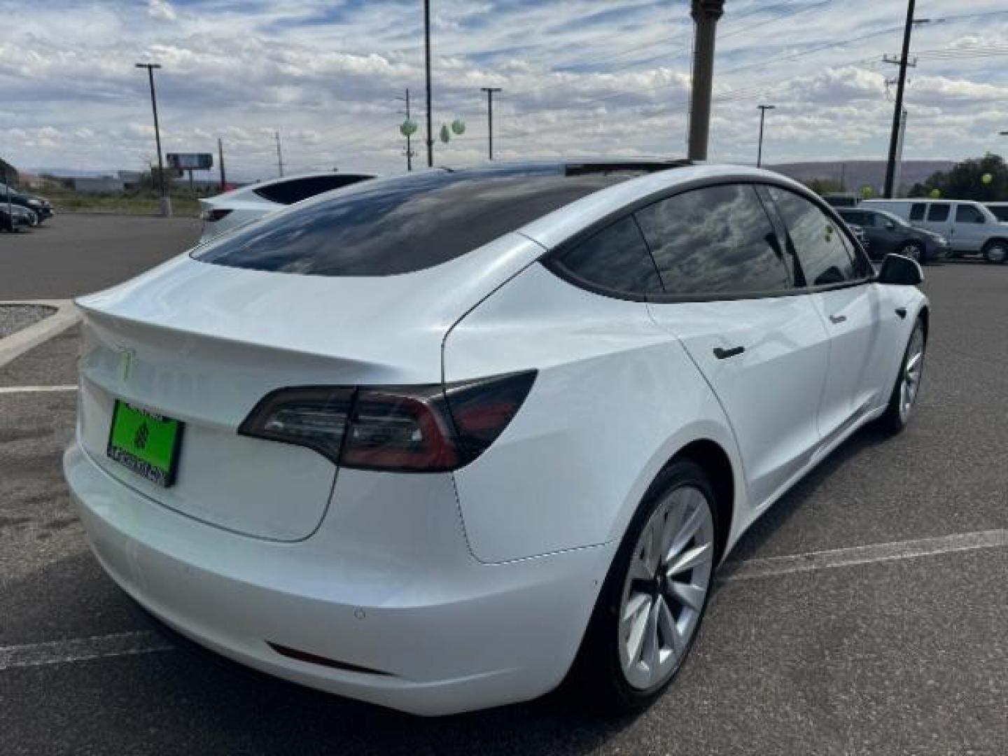 2022 Pearl White Multi-Coat /All Black Tesla Model 3 Standard Range Plus (5YJ3E1EA5NF) with an ELECTRIC engine, 1-Speed Automatic transmission, located at 1865 East Red Hills Pkwy, St. George, 84770, (435) 628-0023, 37.120850, -113.543640 - Photo#11