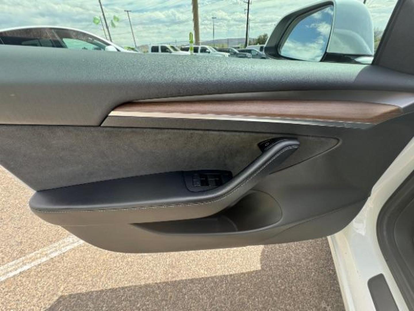 2022 Pearl White Multi-Coat /All Black Tesla Model 3 Standard Range Plus (5YJ3E1EA5NF) with an ELECTRIC engine, 1-Speed Automatic transmission, located at 1865 East Red Hills Pkwy, St. George, 84770, (435) 628-0023, 37.120850, -113.543640 - Photo#18