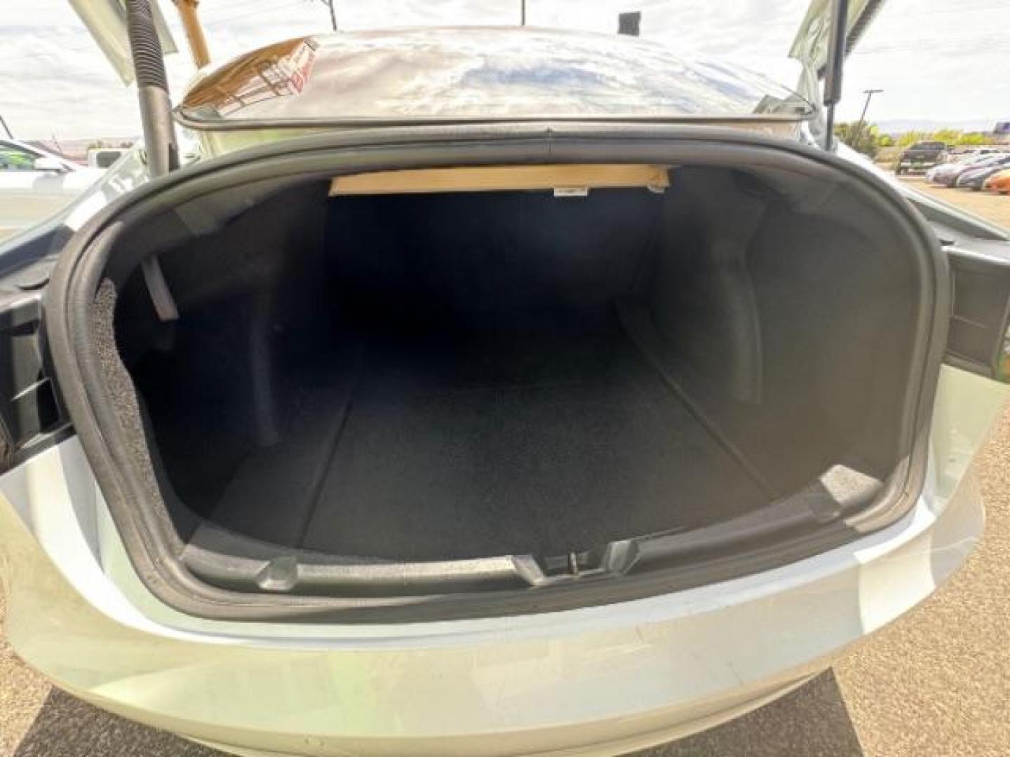 2022 Pearl White Multi-Coat /All Black Tesla Model 3 Standard Range Plus (5YJ3E1EA5NF) with an ELECTRIC engine, 1-Speed Automatic transmission, located at 1865 East Red Hills Pkwy, St. George, 84770, (435) 628-0023, 37.120850, -113.543640 - Photo#28