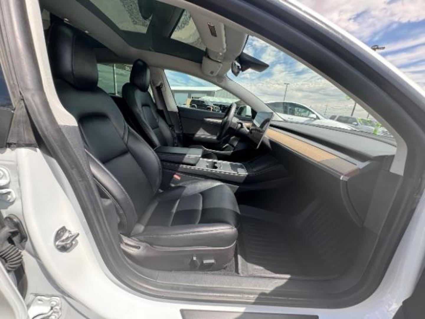 2022 Pearl White Multi-Coat /All Black Tesla Model 3 Standard Range Plus (5YJ3E1EA5NF) with an ELECTRIC engine, 1-Speed Automatic transmission, located at 1865 East Red Hills Pkwy, St. George, 84770, (435) 628-0023, 37.120850, -113.543640 - Photo#31