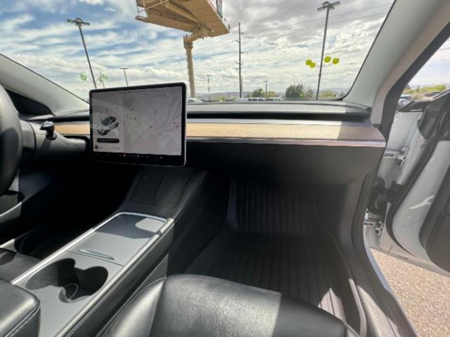 2022 Pearl White Multi-Coat /All Black Tesla Model 3 Standard Range Plus (5YJ3E1EA5NF) with an ELECTRIC engine, 1-Speed Automatic transmission, located at 1865 East Red Hills Pkwy, St. George, 84770, (435) 628-0023, 37.120850, -113.543640 - Photo#33