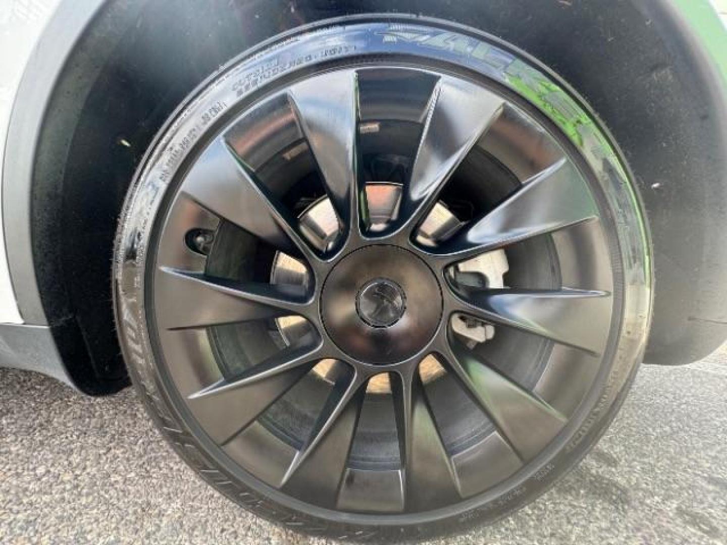 2022 Pearl White Multi-Coat /All Black Tesla Model Y Long Range (7SAYGDEE4NF) with an ELECTRIC engine, 1-Speed Automatic transmission, located at 1865 East Red Hills Pkwy, St. George, 84770, (435) 628-0023, 37.120850, -113.543640 - Photo#12