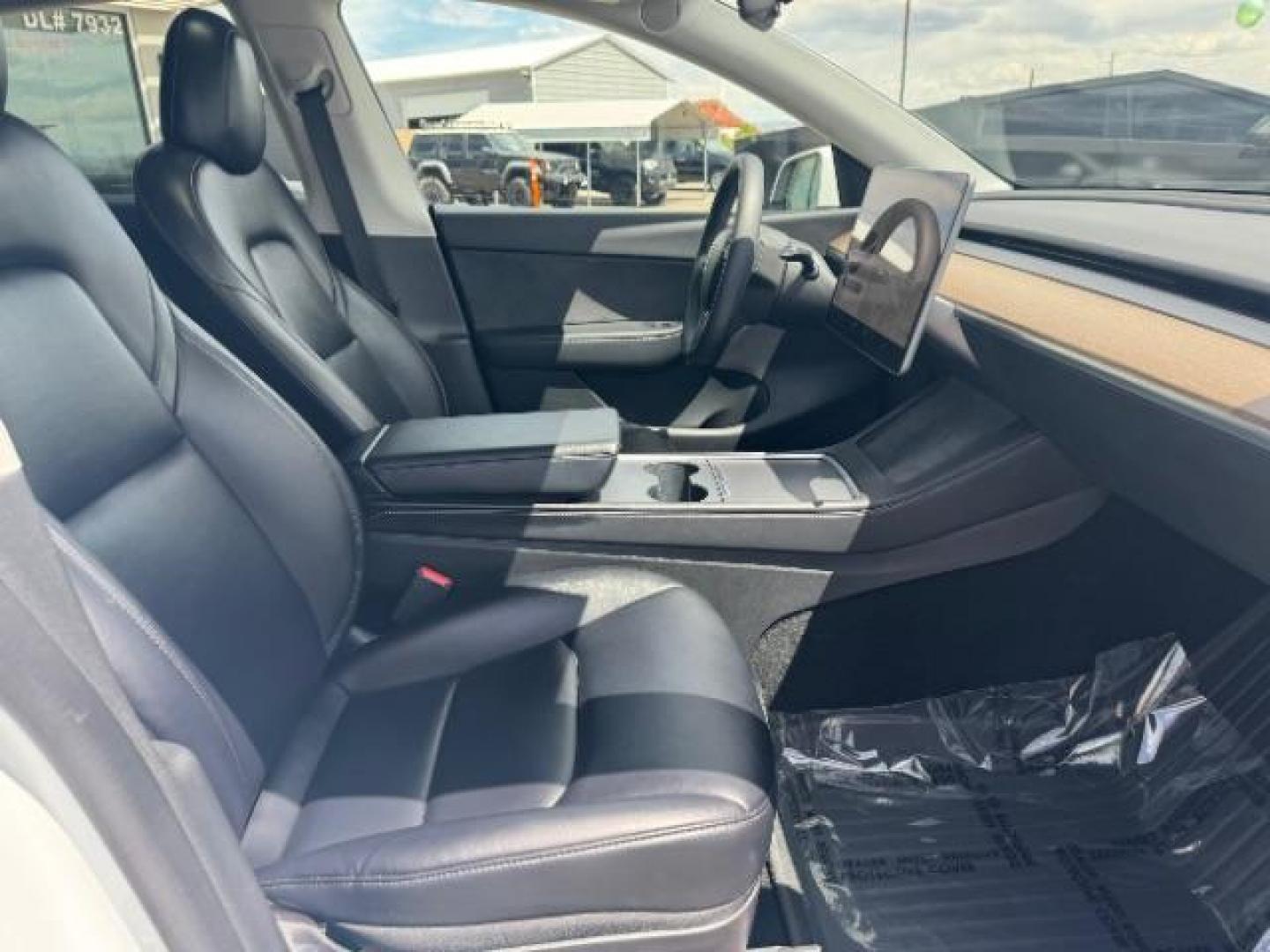 2022 Pearl White Multi-Coat /All Black Tesla Model Y Long Range (7SAYGDEE4NF) with an ELECTRIC engine, 1-Speed Automatic transmission, located at 1865 East Red Hills Pkwy, St. George, 84770, (435) 628-0023, 37.120850, -113.543640 - Photo#32