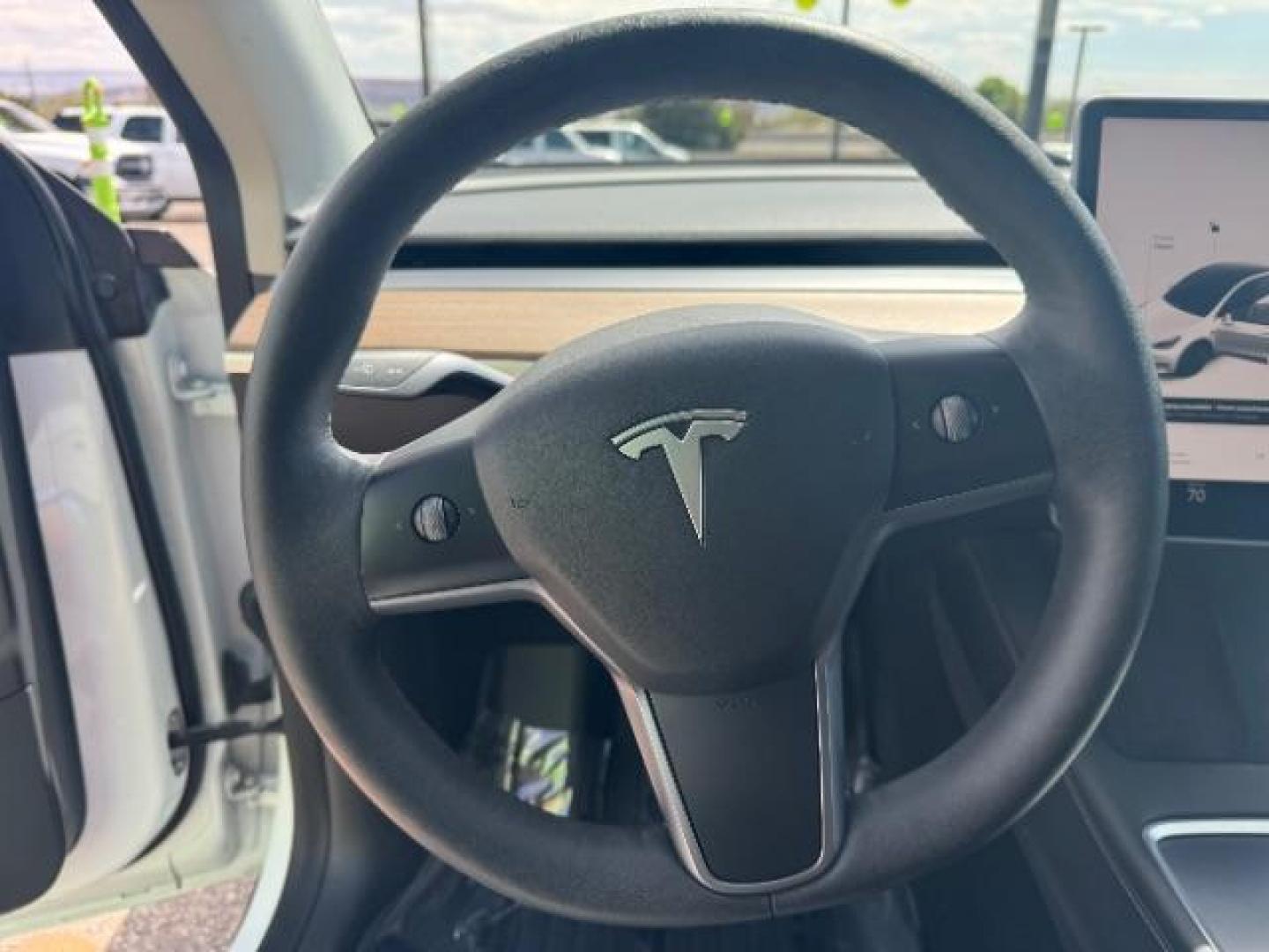 2022 Pearl White Multi-Coat /All Black Tesla Model Y Long Range (7SAYGDEE4NF) with an ELECTRIC engine, 1-Speed Automatic transmission, located at 1865 East Red Hills Pkwy, St. George, 84770, (435) 628-0023, 37.120850, -113.543640 - Photo#19