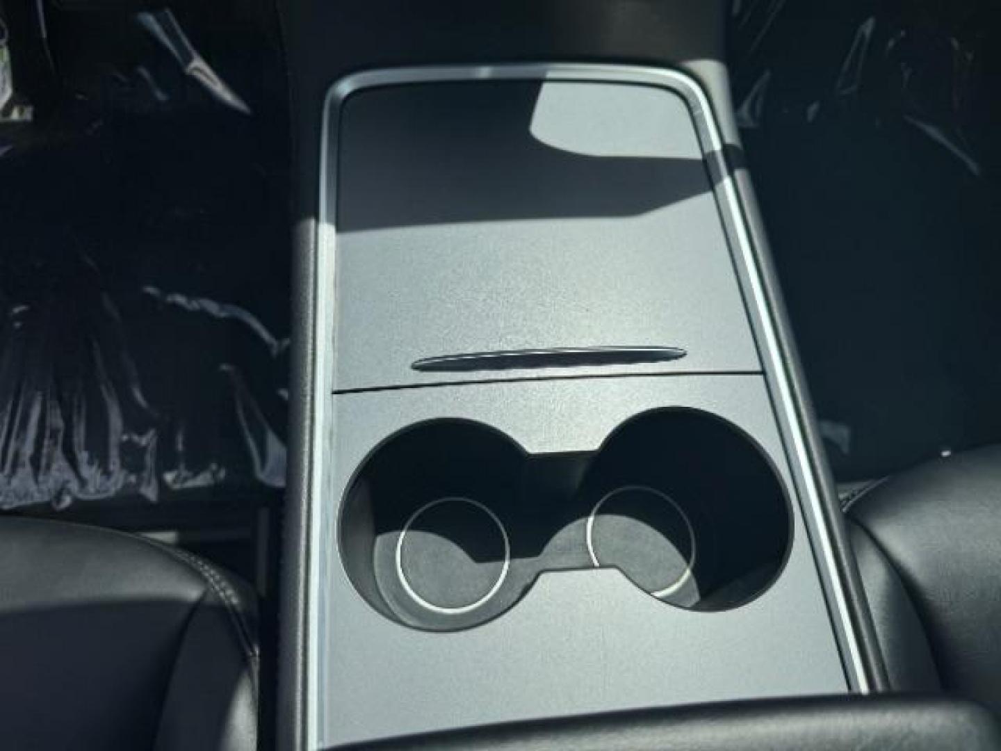2022 Pearl White Multi-Coat /All Black Tesla Model Y Long Range (7SAYGDEE4NF) with an ELECTRIC engine, 1-Speed Automatic transmission, located at 1865 East Red Hills Pkwy, St. George, 84770, (435) 628-0023, 37.120850, -113.543640 - Photo#20
