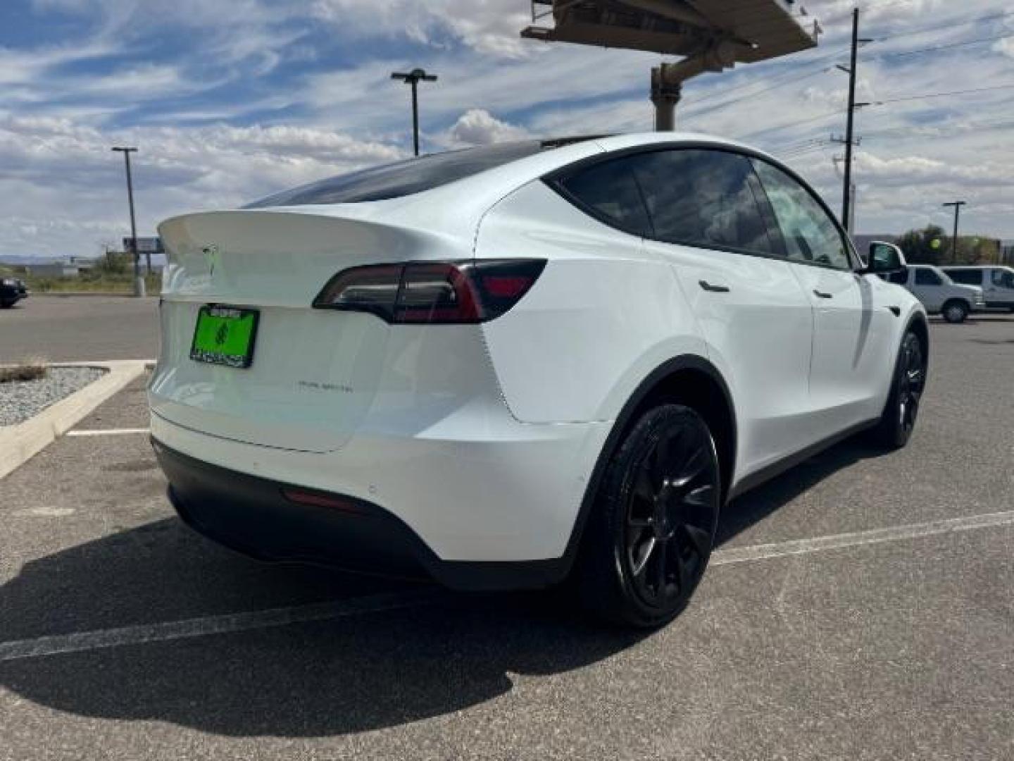 2022 Pearl White Multi-Coat /All Black Tesla Model Y Long Range (7SAYGDEE4NF) with an ELECTRIC engine, 1-Speed Automatic transmission, located at 1865 East Red Hills Pkwy, St. George, 84770, (435) 628-0023, 37.120850, -113.543640 - Photo#8