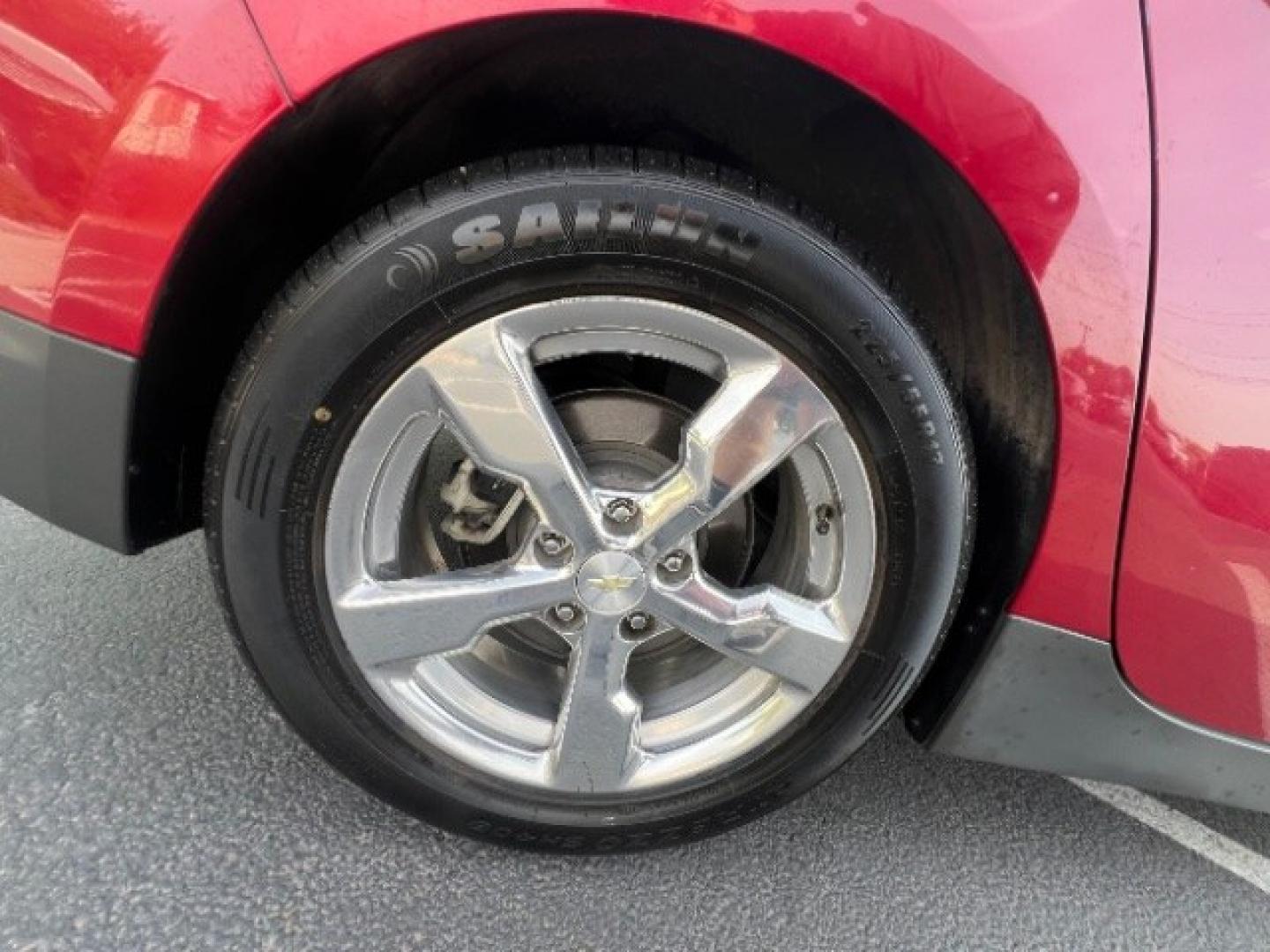 2012 Crystal Red Tintcoat /Jet Black and Ceramic White Leather Interior Chevrolet Volt Standard (1G1RA6E45CU) with an 1.4L L4 DOHC 16V PLUG-IN HYBRID engine, Continuously Variable Transmission transmission, located at 1865 East Red Hills Pkwy, St. George, 84770, (435) 628-0023, 37.120850, -113.543640 - We specialize in helping ALL people get the best financing available. No matter your credit score, good, bad or none we can get you an amazing rate. Had a bankruptcy, divorce, or repossessions? We give you the green light to get your credit back on the road. Low down and affordable payments that fit- Photo#11
