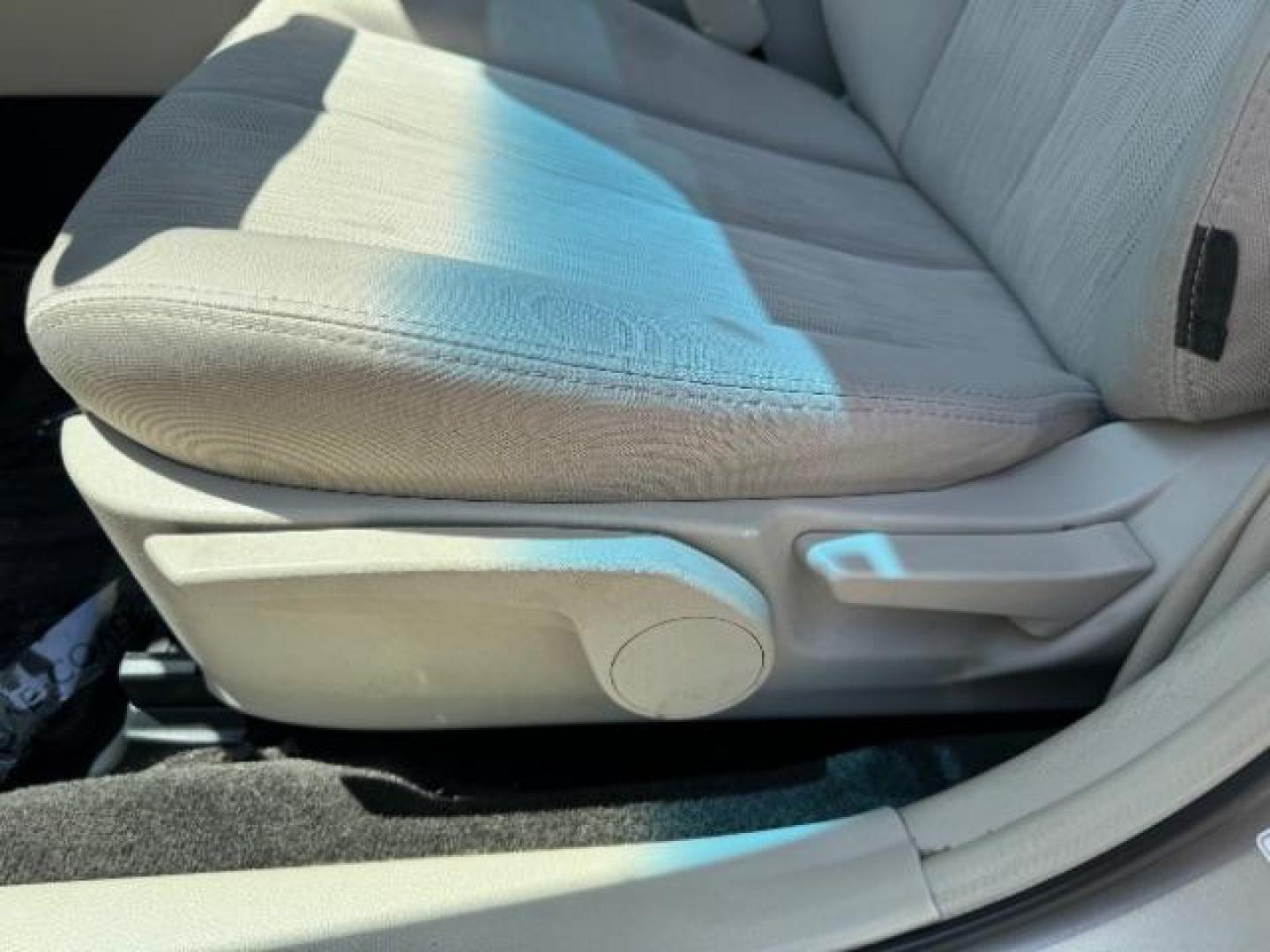 2014 Gold /Ivory Subaru Outback 2.5i (4S4BRBAC9E3) with an 2.5L H4 DOHC 16V engine, Continuously Variable Transmission transmission, located at 1865 East Red Hills Pkwy, St. George, 84770, (435) 628-0023, 37.120850, -113.543640 - Photo#14