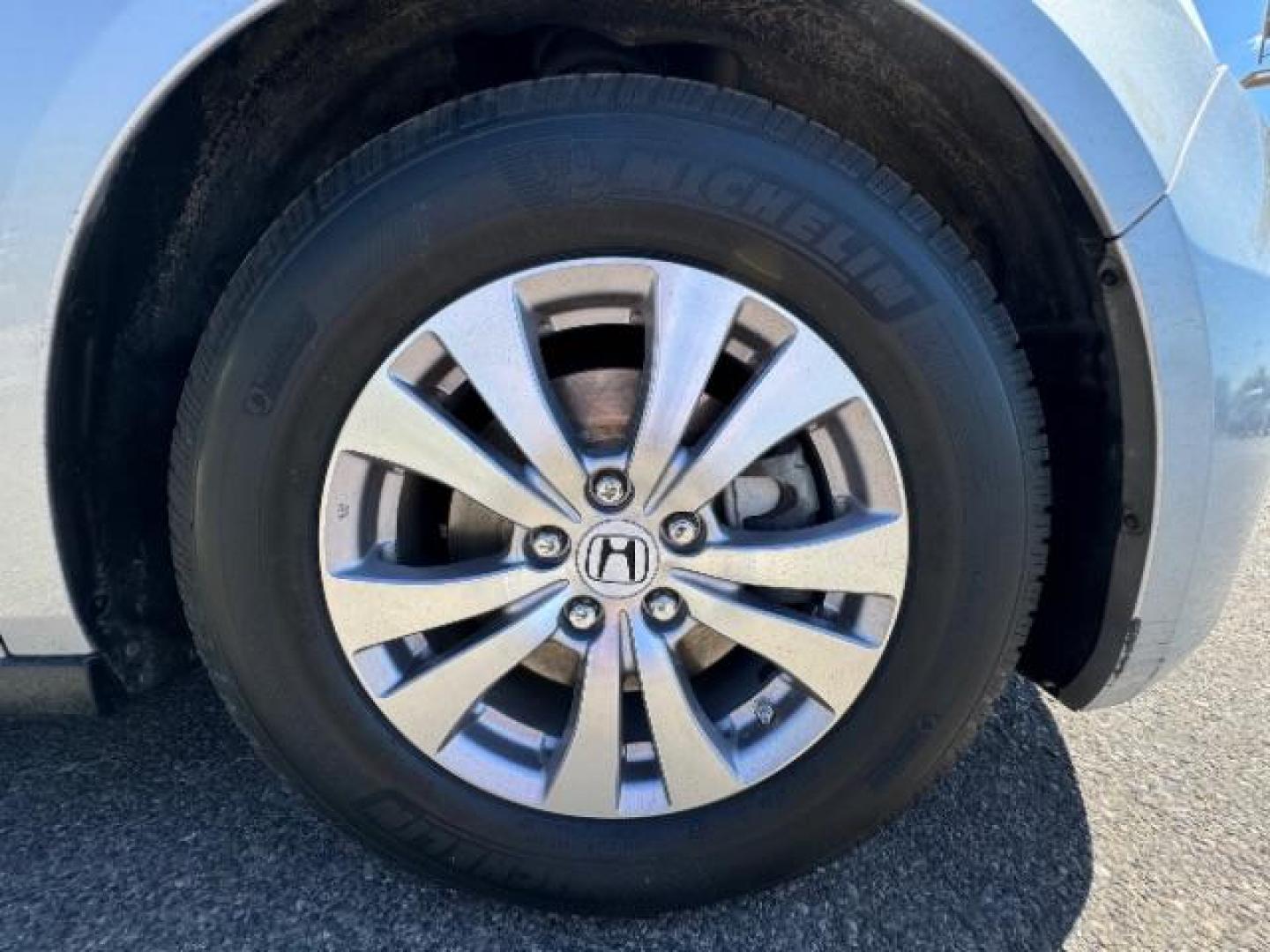 2014 Alabaster Silver Metallic /Beige Honda Odyssey EX-L (5FNRL5H62EB) with an 3.5L V6 SOHC 24V engine, 6-Speed Automatic transmission, located at 1865 East Red Hills Pkwy, St. George, 84770, (435) 628-0023, 37.120850, -113.543640 - We specialize in helping ALL people get the best financing available. No matter your credit score, good, bad or none we can get you an amazing rate. Had a bankruptcy, divorce, or repossessions? We give you the green light to get your credit back on the road. Low down and affordable payments that fit - Photo#8