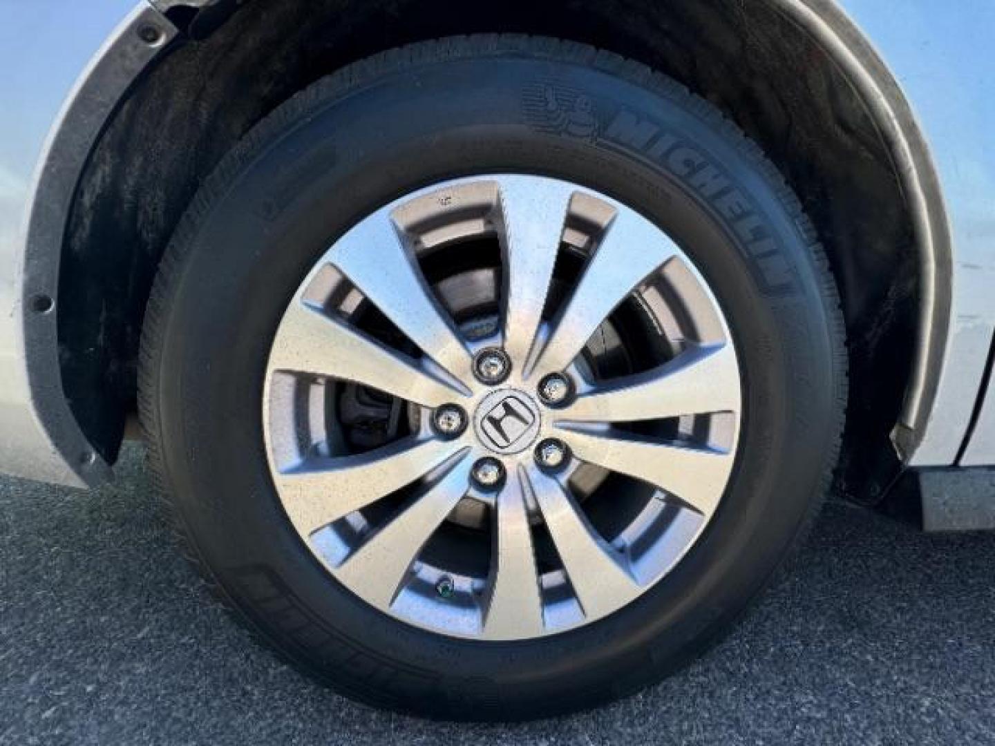2014 Alabaster Silver Metallic /Beige Honda Odyssey EX-L (5FNRL5H62EB) with an 3.5L V6 SOHC 24V engine, 6-Speed Automatic transmission, located at 1865 East Red Hills Pkwy, St. George, 84770, (435) 628-0023, 37.120850, -113.543640 - We specialize in helping ALL people get the best financing available. No matter your credit score, good, bad or none we can get you an amazing rate. Had a bankruptcy, divorce, or repossessions? We give you the green light to get your credit back on the road. Low down and affordable payments that fit - Photo#9