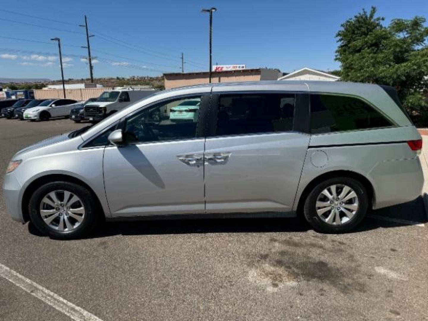 2014 Alabaster Silver Metallic /Beige Honda Odyssey EX-L (5FNRL5H62EB) with an 3.5L V6 SOHC 24V engine, 6-Speed Automatic transmission, located at 1865 East Red Hills Pkwy, St. George, 84770, (435) 628-0023, 37.120850, -113.543640 - We specialize in helping ALL people get the best financing available. No matter your credit score, good, bad or none we can get you an amazing rate. Had a bankruptcy, divorce, or repossessions? We give you the green light to get your credit back on the road. Low down and affordable payments that fit - Photo#3