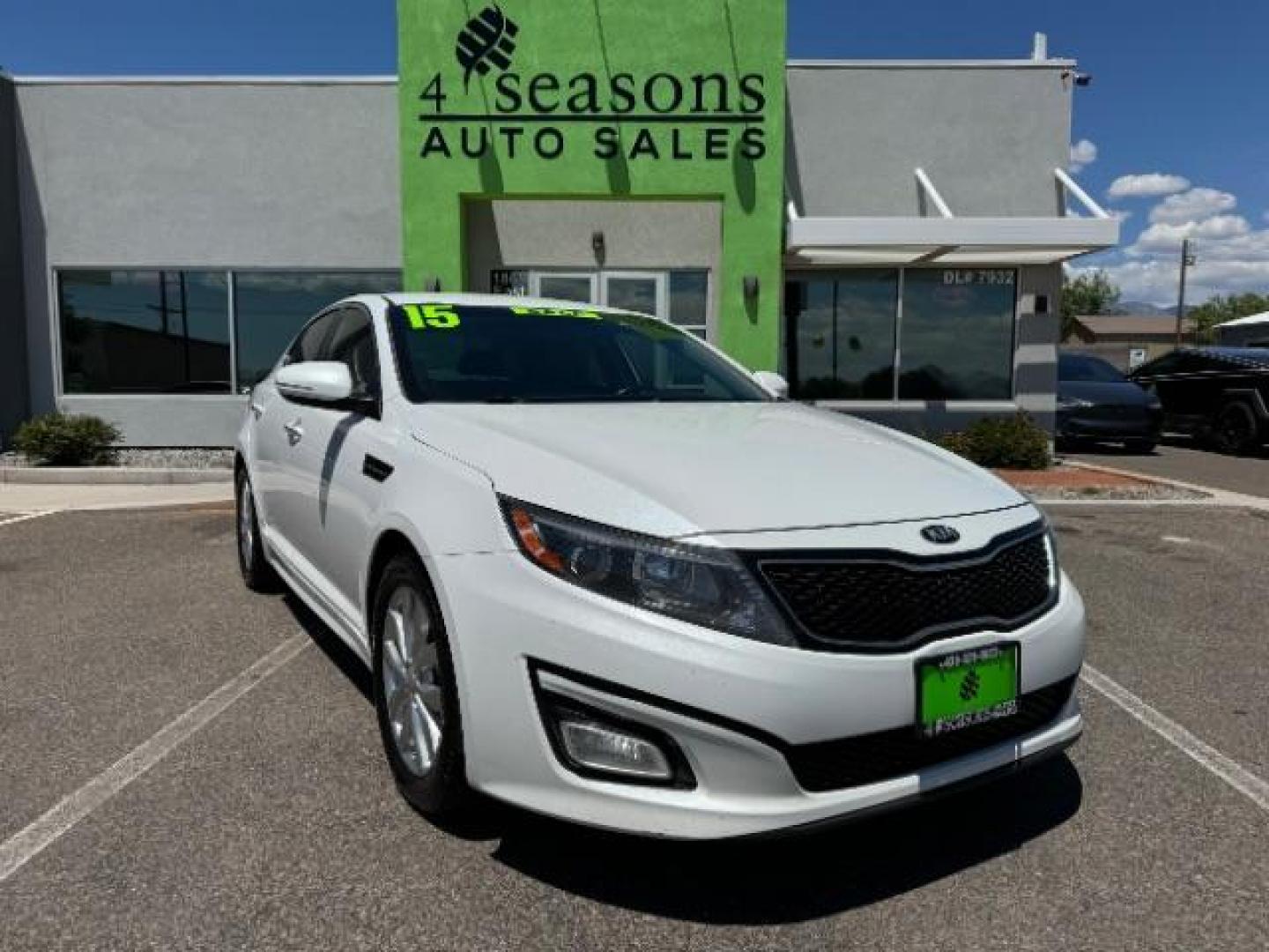 2015 Snow White Pearl /Black Interior Kia Optima EX (5XXGN4A79FG) with an 2.4L L4 DOHC 16V engine, 6-Speed Automatic transmission, located at 940 North Main Street, Cedar City, UT, 84720, (435) 628-0023, 37.692936, -113.061897 - We specialize in helping ALL people get the best financing available. No matter your credit score, good, bad or none we can get you an amazing rate. Had a bankruptcy, divorce, or repossessions? We give you the green light to get your credit back on the road. Low down and affordable payments that fit - Photo#0