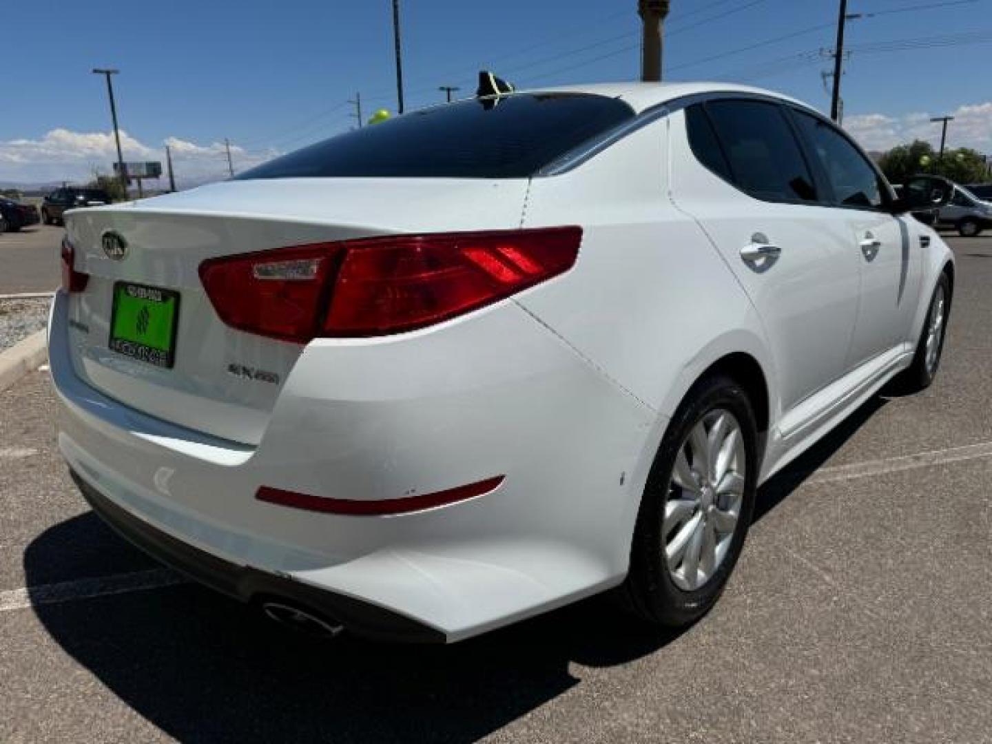 2015 Snow White Pearl /Black Interior Kia Optima EX (5XXGN4A79FG) with an 2.4L L4 DOHC 16V engine, 6-Speed Automatic transmission, located at 940 North Main Street, Cedar City, UT, 84720, (435) 628-0023, 37.692936, -113.061897 - We specialize in helping ALL people get the best financing available. No matter your credit score, good, bad or none we can get you an amazing rate. Had a bankruptcy, divorce, or repossessions? We give you the green light to get your credit back on the road. Low down and affordable payments that fit - Photo#6