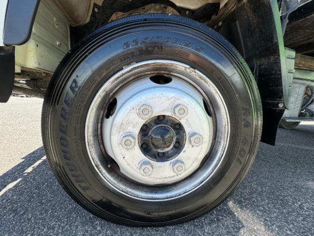 2020 White /Black Mitsubishi Fuso FE180 (4UZCXE119LG) with an 6L engine, Automatic transmission, located at 1865 East Red Hills Pkwy, St. George, 84770, (435) 628-0023, 37.120850, -113.543640 - Fuso FE180 dump truck. 26k miles. Runs a drives great! FE180 Dump Truck is a powerful and versatile commercial vehicle with a GVWR of 17,995 pounds. It is powered by the GMC 6.0L turbocharged V8 gas engine paired with an Allison 6-speed automatic transmission. Standard features include air conditi - Photo#12