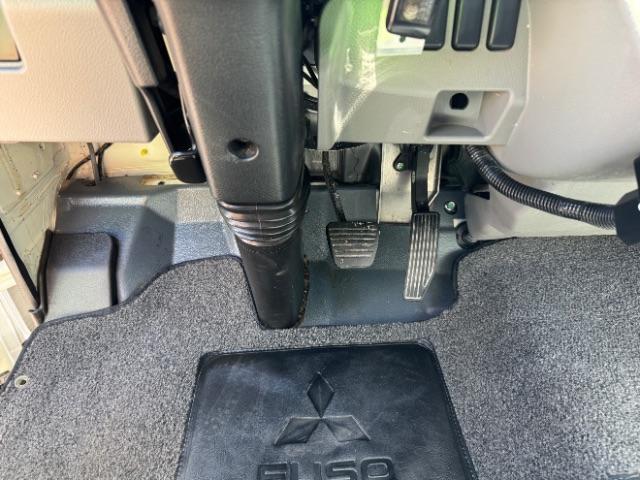 2020 White /Black Mitsubishi Fuso FE180 (4UZCXE119LG) with an 6L engine, Automatic transmission, located at 1865 East Red Hills Pkwy, St. George, 84770, (435) 628-0023, 37.120850, -113.543640 - Fuso FE180 dump truck. 26k miles. Runs a drives great! FE180 Dump Truck is a powerful and versatile commercial vehicle with a GVWR of 17,995 pounds. It is powered by the GMC 6.0L turbocharged V8 gas engine paired with an Allison 6-speed automatic transmission. Standard features include air conditi - Photo#23