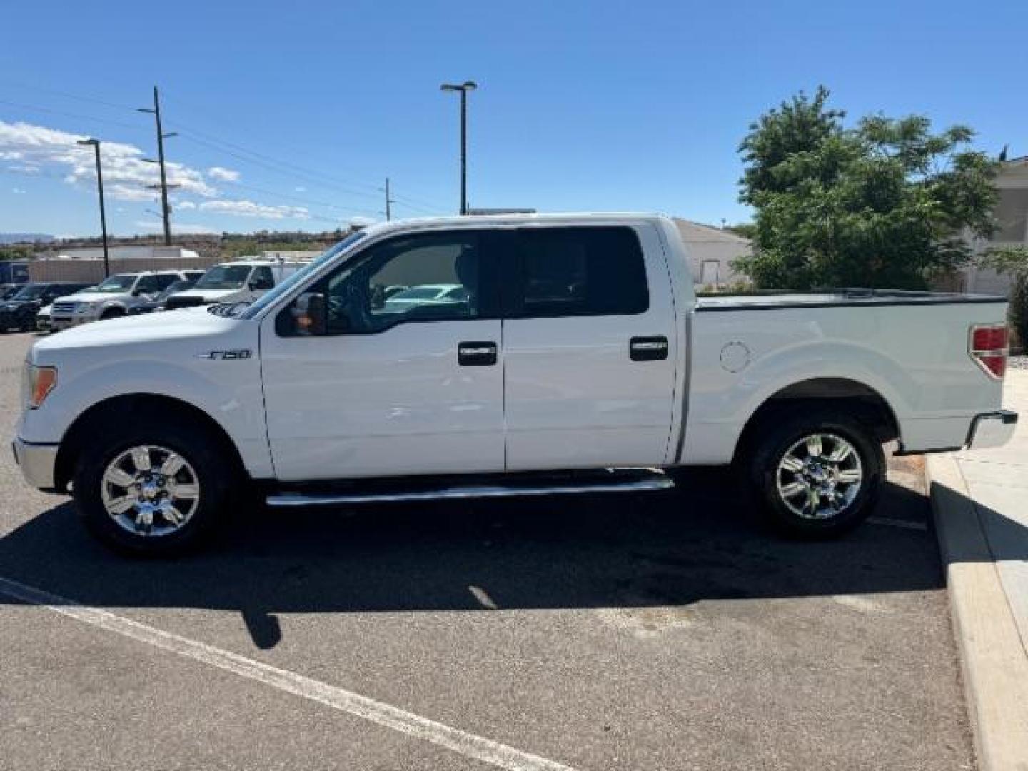 2011 Oxford White /Steel Gray Cloth Interior Ford F-150 XLT SuperCrew 5.5-ft. Bed 2WD (1FTFW1CF0BF) with an 5.0L V8 engine, 6-Speed Automatic transmission, located at 940 North Main Street, Cedar City, UT, 84720, (435) 628-0023, 37.692936, -113.061897 - We specialize in helping ALL people get the best financing available. No matter your credit score, good, bad or none we can get you an amazing rate. Had a bankruptcy, divorce, or repossessions? We give you the green light to get your credit back on the road. Low down and affordable payments that fit - Photo#3