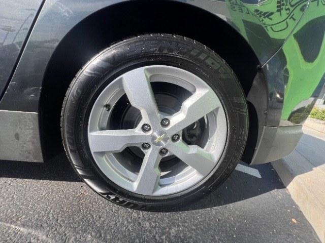 2015 Ashen Gray Metallic /Jet Black/Dark Accents Chevrolet Volt Premium w/ Navigation (1G1RD6E44FU) with an 1.4L L4 DOHC 16V PLUG-IN HYBRID engine, Continuously Variable Transmission transmission, located at 940 North Main Street, Cedar City, UT, 84720, (435) 628-0023, 37.692936, -113.061897 - Versatile Southern Utah travel starts with this 2015 Chevrolet Volt Premium with Navigation. Its 1.4L plug-in hybrid powertrain, automatic transmission, and front-wheel drive make it a smart fit for commuting, errands, and efficient Southern Utah road trips. With 102404 miles, this Volt is ready for- Photo#10