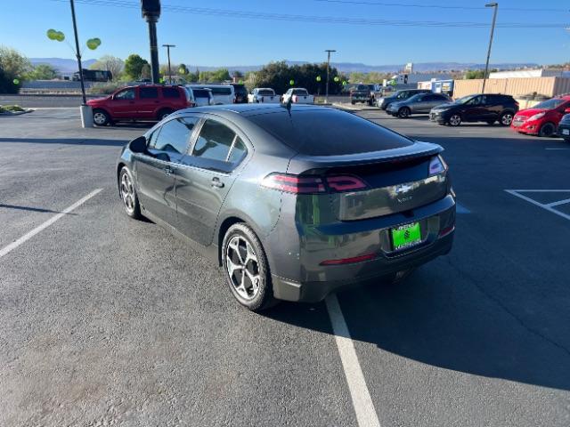 2013 Gray /Black Interior Chevrolet Volt Premium w/ Navigation and LEP (1G1RH6E41DU) with an 1.4L L4 DOHC 16V PLU engine, Continuously Variable Transmission transmission, located at 940 North Main Street, Cedar City, UT, 84720, (435) 628-0023, 37.692936, -113.061897 - We specialize in helping ALL people get the best financing available. No matter your credit score, good, bad or none we can get you an amazing rate. Had a bankruptcy, divorce, or repossessions? We give you the green light to get your credit back on the road. Low down and affordable payments that fit - Photo#4