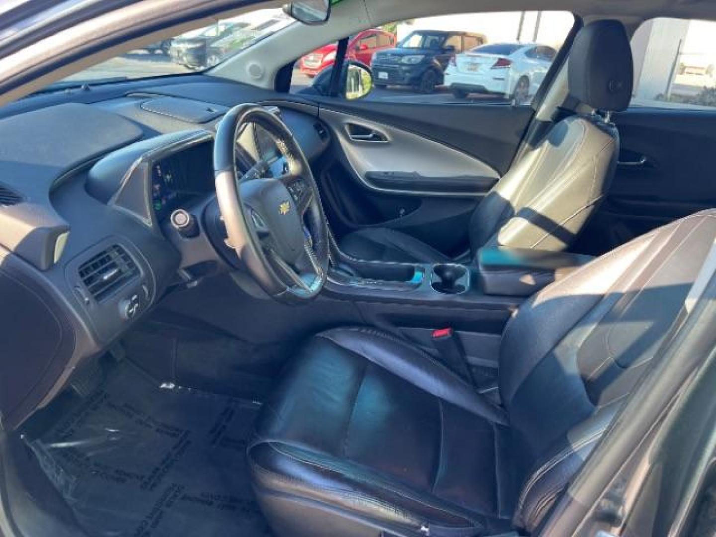 2013 Gray /Black Interior Chevrolet Volt Premium w/ Navigation and LEP (1G1RH6E41DU) with an 1.4L L4 DOHC 16V PLU engine, Continuously Variable Transmission transmission, located at 940 North Main Street, Cedar City, UT, 84720, (435) 628-0023, 37.692936, -113.061897 - Photo#14