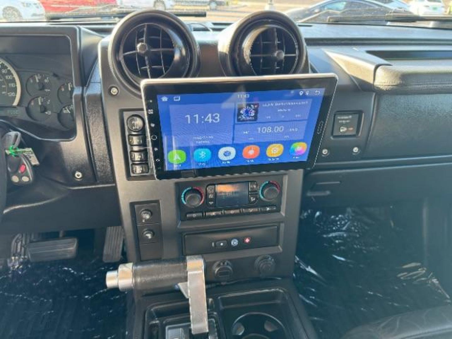 2005 Black /Ebony Leather Interior Hummer H2 SUV (5GRGN23U25H) with an 6.0L V8 OHV 16V engine, 4-Speed Automatic transmission, located at 1865 East Red Hills Pkwy, St. George, 84770, (435) 628-0023, 37.120850, -113.543640 - Photo#18