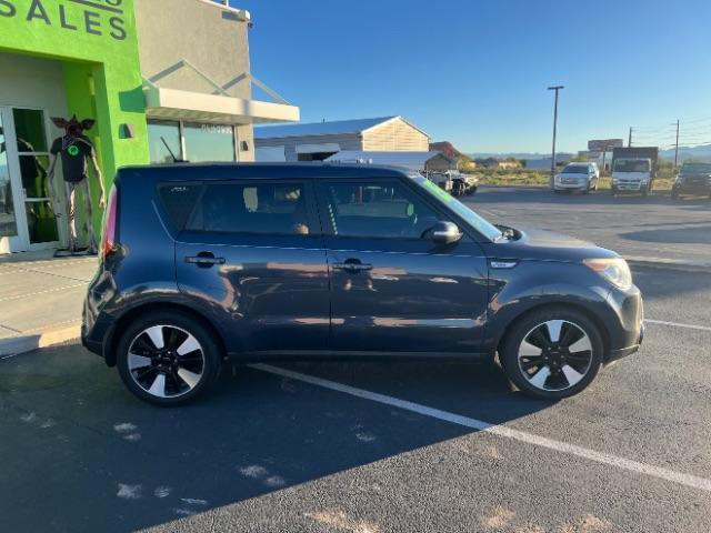 2015 Fathom Blue /Brown Leather Kia Soul ! (KNDJX3A54F7) with an 2.0L L4 DOHC 16V engine, 6-Speed Automatic transmission, located at 940 North Main Street, Cedar City, UT, 84720, (435) 628-0023, 37.692936, -113.061897 - We specialize in helping ALL people get the best financing available. No matter your credit score, good, bad or none we can get you an amazing rate. Had a bankruptcy, divorce, or repossessions? We give you the green light to get your credit back on the road. Low down and affordable payments that fit - Photo#7