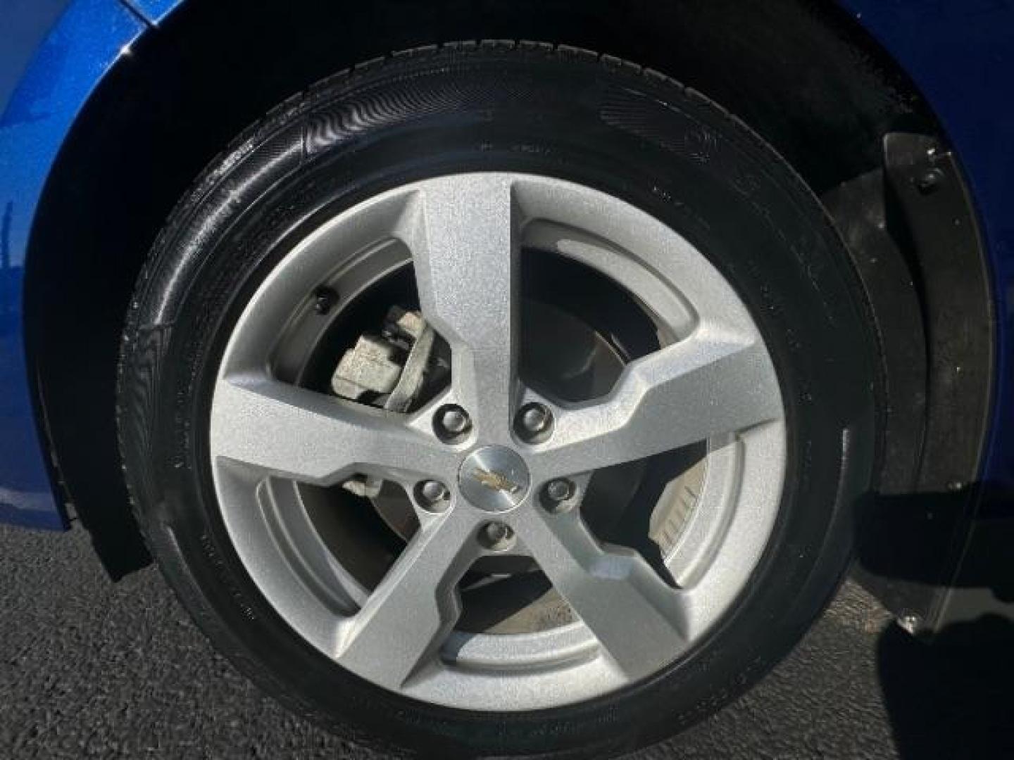 2012 Blue Topaz Metallic /Jet Black and Ceramic White Leather Interior Chevrolet Volt Premium (1G1RB6E44CU) with an 1.4L L4 DOHC 16V PLUG-IN HYBRID engine, Continuously Variable Transmission transmission, located at 940 North Main Street, Cedar City, UT, 84720, (435) 628-0023, 37.692936, -113.061897 - Photo#11