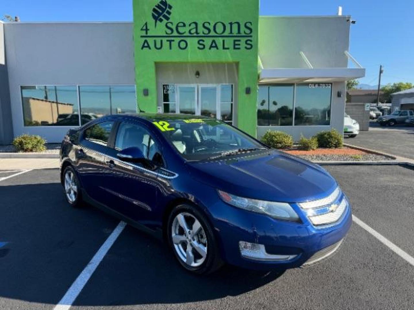 2012 Blue Topaz Metallic /Jet Black and Ceramic White Leather Interior Chevrolet Volt Premium (1G1RB6E44CU) with an 1.4L L4 DOHC 16V PLUG-IN HYBRID engine, Continuously Variable Transmission transmission, located at 940 North Main Street, Cedar City, UT, 84720, (435) 628-0023, 37.692936, -113.061897 - Photo#0