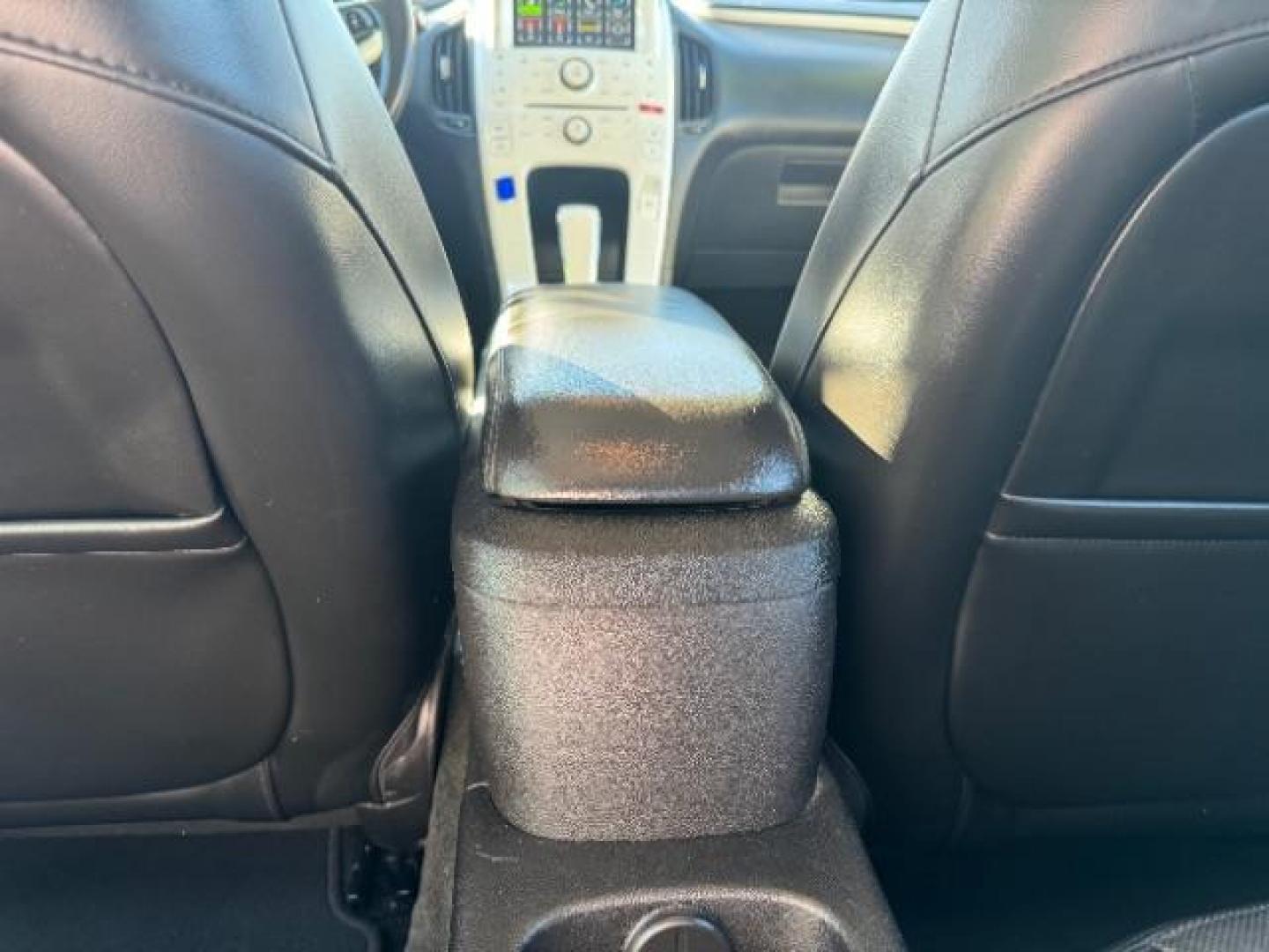 2012 Blue Topaz Metallic /Jet Black and Ceramic White Leather Interior Chevrolet Volt Premium (1G1RB6E44CU) with an 1.4L L4 DOHC 16V PLUG-IN HYBRID engine, Continuously Variable Transmission transmission, located at 940 North Main Street, Cedar City, UT, 84720, (435) 628-0023, 37.692936, -113.061897 - Photo#24