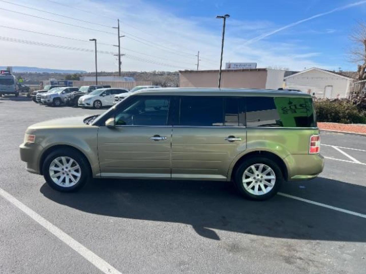 2012 Ginger Ale Metallic /Charcoal Black Leather Interior Ford Flex SEL AWD (2FMHK6CC9CB) with an 3.5L V6 DOHC 24V engine, 6-Speed Automatic Overdrive transmission, located at 940 North Main Street, Cedar City, UT, 84720, (435) 628-0023, 37.692936, -113.061897 - We specialize in helping ALL people get the best financing available. No matter your credit score, good, bad or none we can get you an amazing rate. Had a bankruptcy, divorce, or repossessions? We give you the green light to get your credit back on the road. Low down and affordable payments that fit - Photo#3