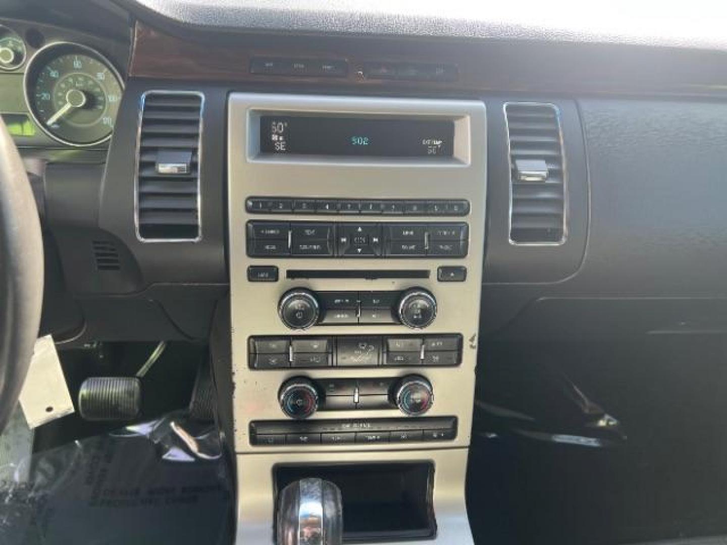 2012 Ginger Ale Metallic /Charcoal Black Leather Interior Ford Flex SEL AWD (2FMHK6CC9CB) with an 3.5L V6 DOHC 24V engine, 6-Speed Automatic Overdrive transmission, located at 940 North Main Street, Cedar City, UT, 84720, (435) 628-0023, 37.692936, -113.061897 - We specialize in helping ALL people get the best financing available. No matter your credit score, good, bad or none we can get you an amazing rate. Had a bankruptcy, divorce, or repossessions? We give you the green light to get your credit back on the road. Low down and affordable payments that fit - Photo#17