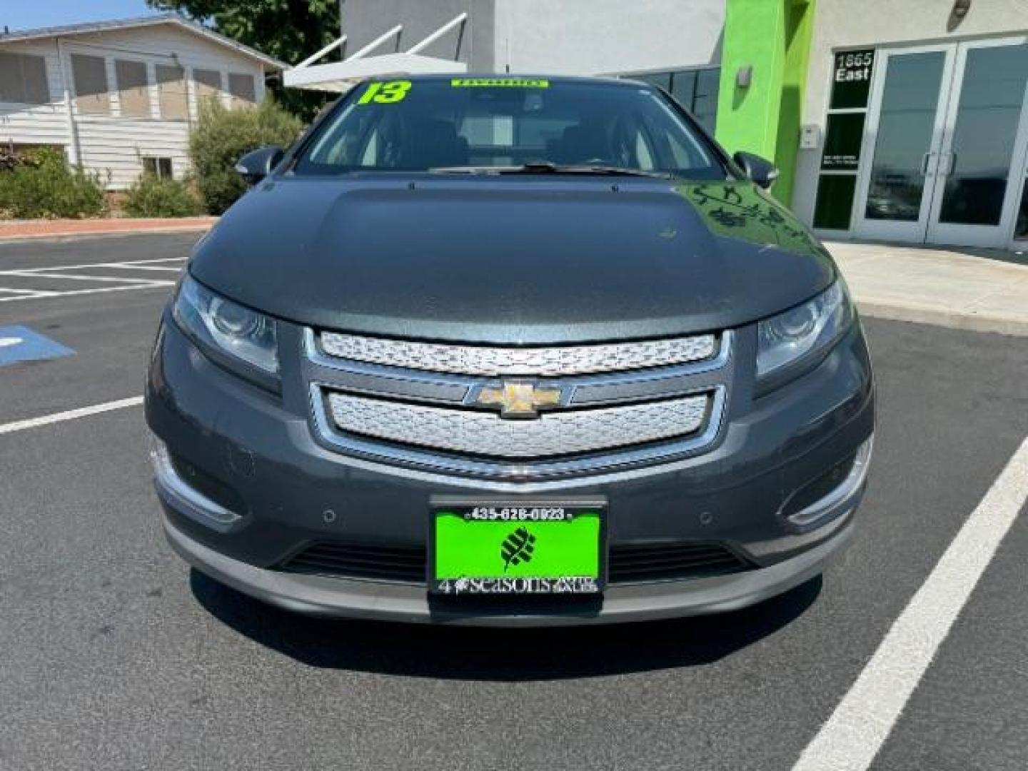 2013 Gray /Black Chevrolet Volt Premium w/ Navigation and LEP (1G1RH6E48DU) with an 1.4L L4 DOHC 16V PLUG-IN HYBRID engine, Continuously Variable Transmission transmission, located at 1865 East Red Hills Pkwy, St. George, 84770, (435) 628-0023, 37.120850, -113.543640 - ***This vehicle qualifies for the EV/Hybrid tax rebate of up to $4,000*** We are setup with the IRS to receive direct payments within 72 hours. We file the rebate online with IRS and can credit it to your down payment, reduce the sales price OR give you cashback!! These cars will not last and can o - Photo#1