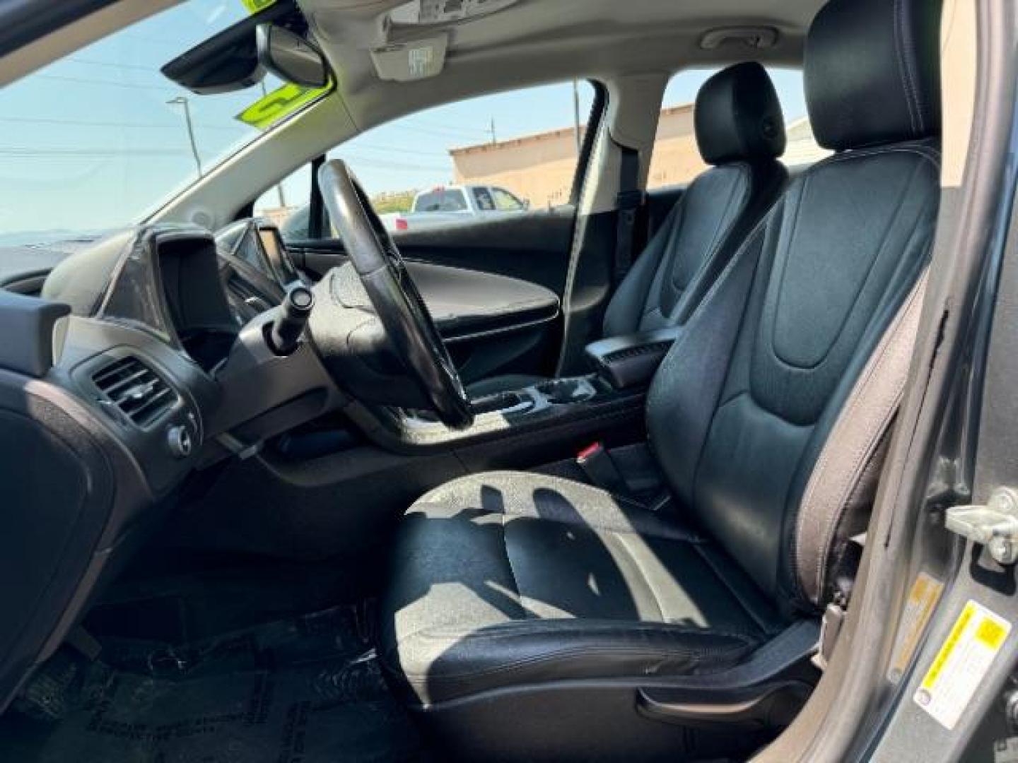 2013 Gray /Black Chevrolet Volt Premium w/ Navigation and LEP (1G1RH6E48DU) with an 1.4L L4 DOHC 16V PLUG-IN HYBRID engine, Continuously Variable Transmission transmission, located at 1865 East Red Hills Pkwy, St. George, 84770, (435) 628-0023, 37.120850, -113.543640 - ***This vehicle qualifies for the EV/Hybrid tax rebate of up to $4,000*** We are setup with the IRS to receive direct payments within 72 hours. We file the rebate online with IRS and can credit it to your down payment, reduce the sales price OR give you cashback!! These cars will not last and can o - Photo#14