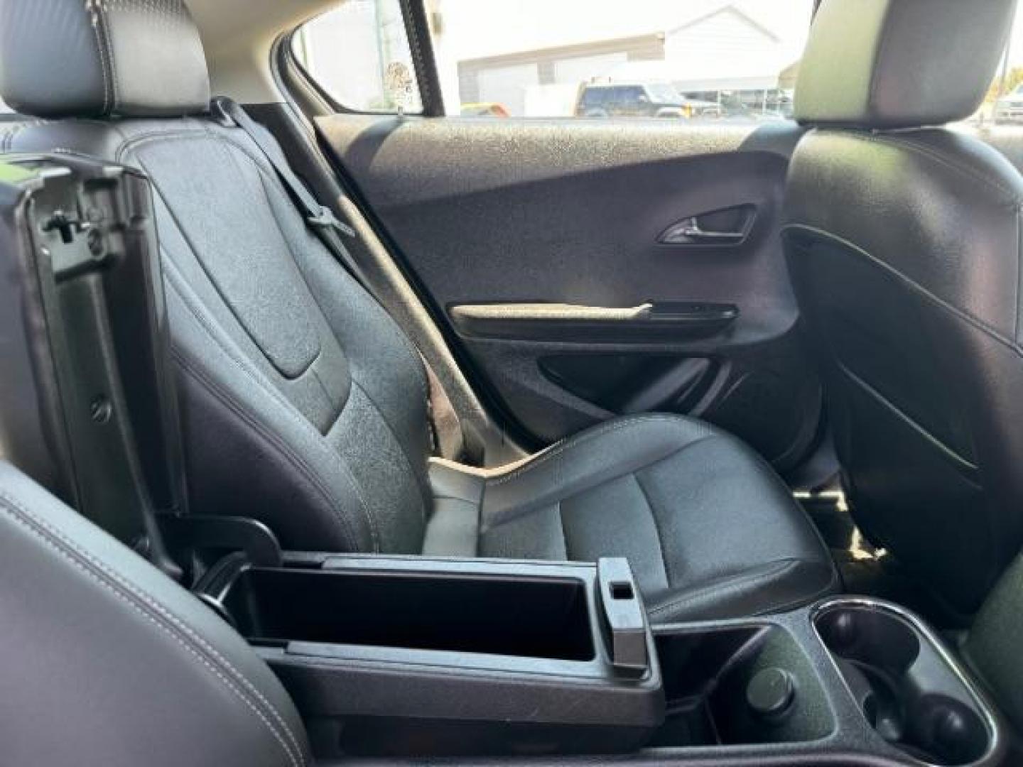 2013 Gray /Black Chevrolet Volt Premium w/ Navigation and LEP (1G1RH6E48DU) with an 1.4L L4 DOHC 16V PLUG-IN HYBRID engine, Continuously Variable Transmission transmission, located at 1865 East Red Hills Pkwy, St. George, 84770, (435) 628-0023, 37.120850, -113.543640 - ***This vehicle qualifies for the EV/Hybrid tax rebate of up to $4,000*** We are setup with the IRS to receive direct payments within 72 hours. We file the rebate online with IRS and can credit it to your down payment, reduce the sales price OR give you cashback!! These cars will not last and can o - Photo#31