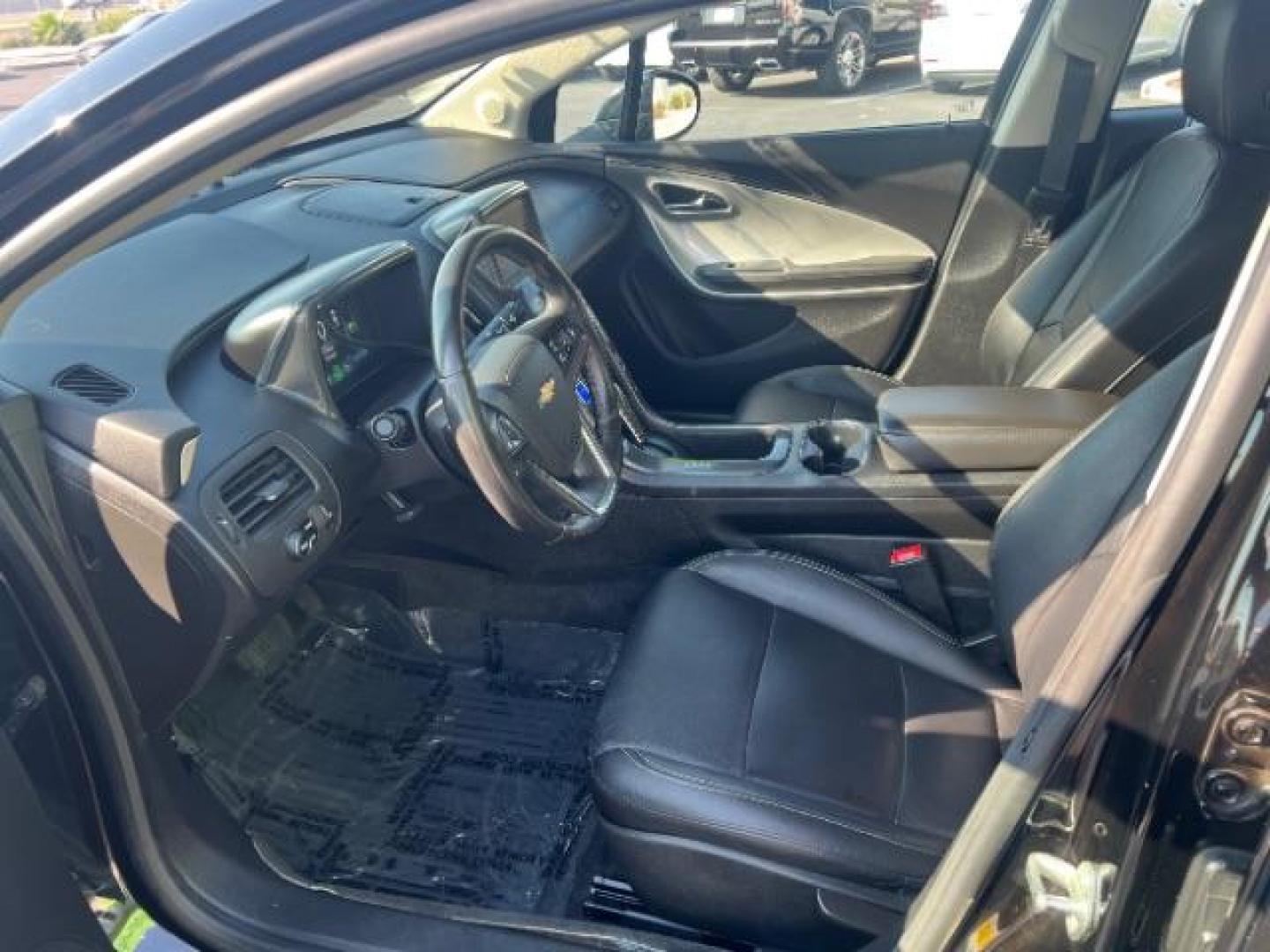 2014 Black /Black Interior Chevrolet Volt Premium w/ LEP (1G1RF6E41EU) with an 1.4L L4 DOHC 16V PLUG-IN HYBRID engine, Continuously Variable Transmission transmission, located at 1865 East Red Hills Pkwy, St. George, 84770, (435) 628-0023, 37.120850, -113.543640 - ***This vehicle qualifies for the EV/Hybrid tax rebate of up to $4,000*** We are setup with the IRS to recieve direct payments within 72 hours. We file the rebate online with IRS and can credit it to your down payment, reduce the sales price OR give you cashback!! These cars will not last and can o - Photo#13
