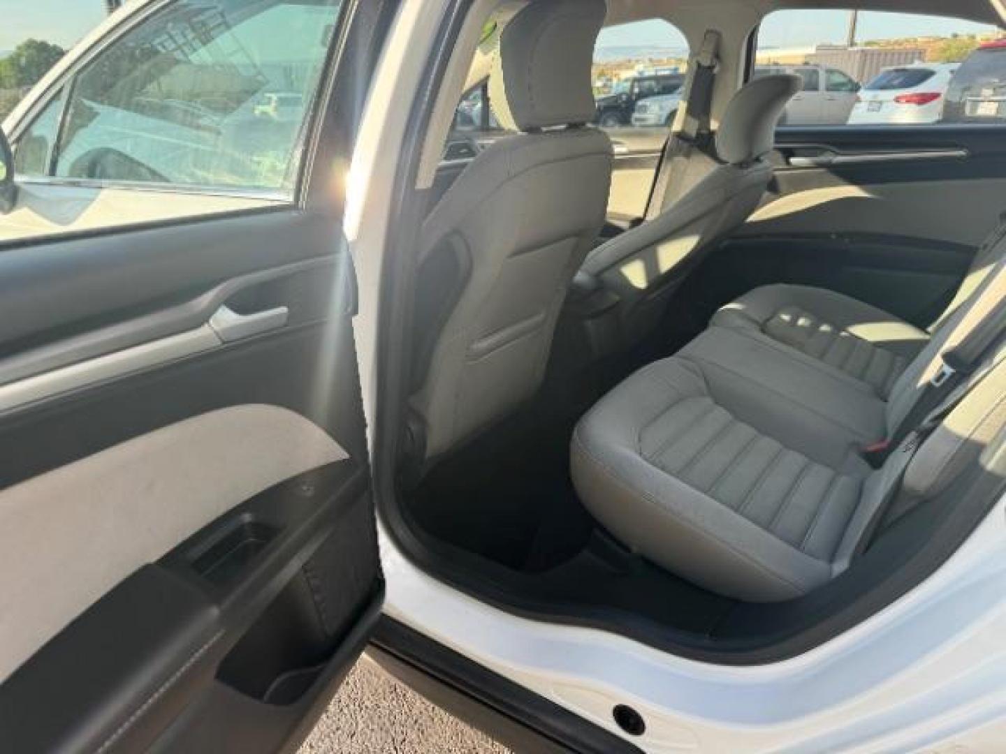 2015 Oxford White /Earth Gray Ford Fusion S (3FA6P0G76FR) with an 2.5L L4 DOHC 16V engine, 6-Speed Automatic transmission, located at 1865 East Red Hills Pkwy, St. George, 84770, (435) 628-0023, 37.120850, -113.543640 - We specialize in helping ALL people get the best financing available. No matter your credit score, good, bad or none we can get you an amazing rate. Had a bankruptcy, divorce, or repossessions? We give you the green light to get your credit back on the road. Low down and affordable payments that fit - Photo#21