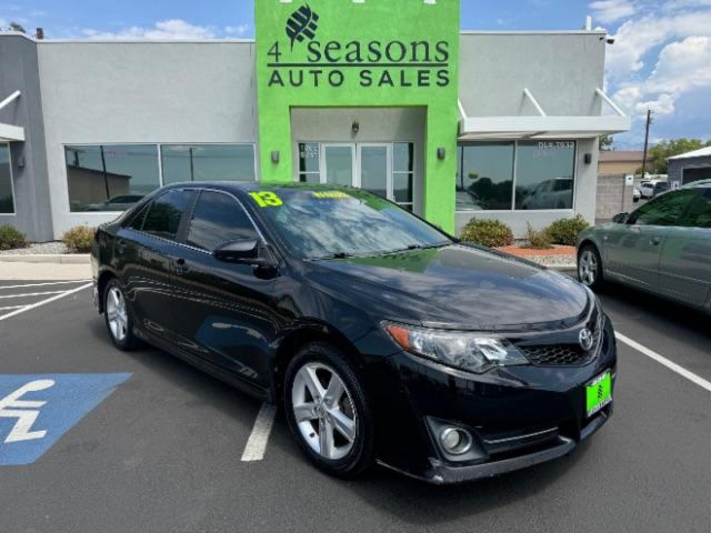 2013 Attitude Black Metallic /Black Toyota Camry SE (4T1BF1FK6DU) with an 2.5L L4 DOHC 16V engine, 6-Speed Automatic transmission, located at 940 North Main Street, Cedar City, UT, 84720, (435) 628-0023, 37.692936, -113.061897 - We specialize in helping ALL people get the best financing available. No matter your credit score, good, bad or none we can get you an amazing rate. Had a bankruptcy, divorce, or repossessions? We give you the green light to get your credit back on the road. Low down and affordable payments that fit - Photo#0