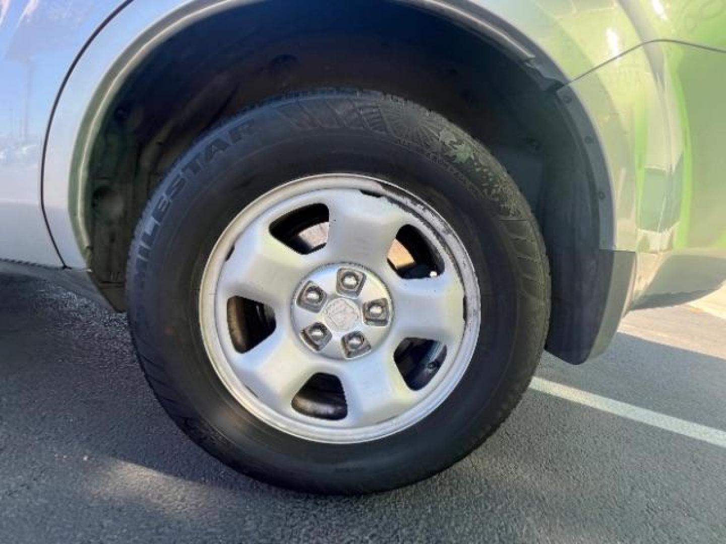 2011 Alabaster Silver Metallic /Gray Cloth Interior Honda Pilot LX 2WD 5-Spd AT (5FNYF3H23BB) with an 3.5L V6 SOHC 24V engine, 5-Speed Automatic transmission, located at 1865 East Red Hills Pkwy, St. George, 84770, (435) 628-0023, 37.120850, -113.543640 - We specialize in helping ALL people get the best financing available. No matter your credit score, good, bad or none we can get you an amazing rate. Had a bankruptcy, divorce, or repossessions? We give you the green light to get your credit back on the road. Low down and affordable payments that fit - Photo#11