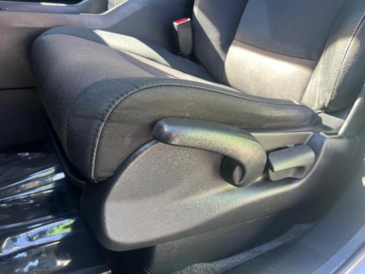 2011 Alabaster Silver Metallic /Gray Cloth Interior Honda Pilot LX 2WD 5-Spd AT (5FNYF3H23BB) with an 3.5L V6 SOHC 24V engine, 5-Speed Automatic transmission, located at 1865 East Red Hills Pkwy, St. George, 84770, (435) 628-0023, 37.120850, -113.543640 - We specialize in helping ALL people get the best financing available. No matter your credit score, good, bad or none we can get you an amazing rate. Had a bankruptcy, divorce, or repossessions? We give you the green light to get your credit back on the road. Low down and affordable payments that fit - Photo#13