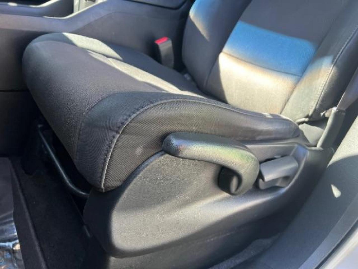 2011 Alabaster Silver Metallic /Gray Cloth Interior Honda Pilot LX 2WD 5-Spd AT (5FNYF3H23BB) with an 3.5L V6 SOHC 24V engine, 5-Speed Automatic transmission, located at 1865 East Red Hills Pkwy, St. George, 84770, (435) 628-0023, 37.120850, -113.543640 - We specialize in helping ALL people get the best financing available. No matter your credit score, good, bad or none we can get you an amazing rate. Had a bankruptcy, divorce, or repossessions? We give you the green light to get your credit back on the road. Low down and affordable payments that fit - Photo#13