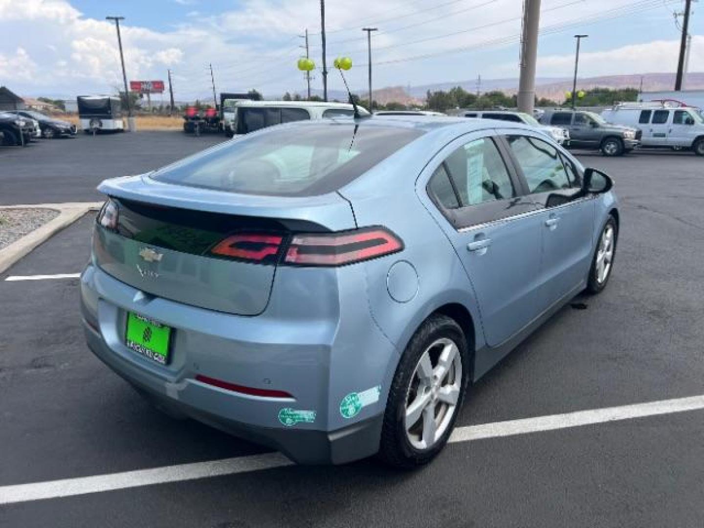 2014 Light Blue /Tan Cloth Interior Chevrolet Volt Premium w/ Navigation and LEP (1G1RH6E45EU) with an 1.4L L4 DOHC 16V PLUG-IN HYBRID engine, Continuously Variable Transmission transmission, located at 940 North Main Street, Cedar City, UT, 84720, (435) 628-0023, 37.692936, -113.061897 - Photo#6