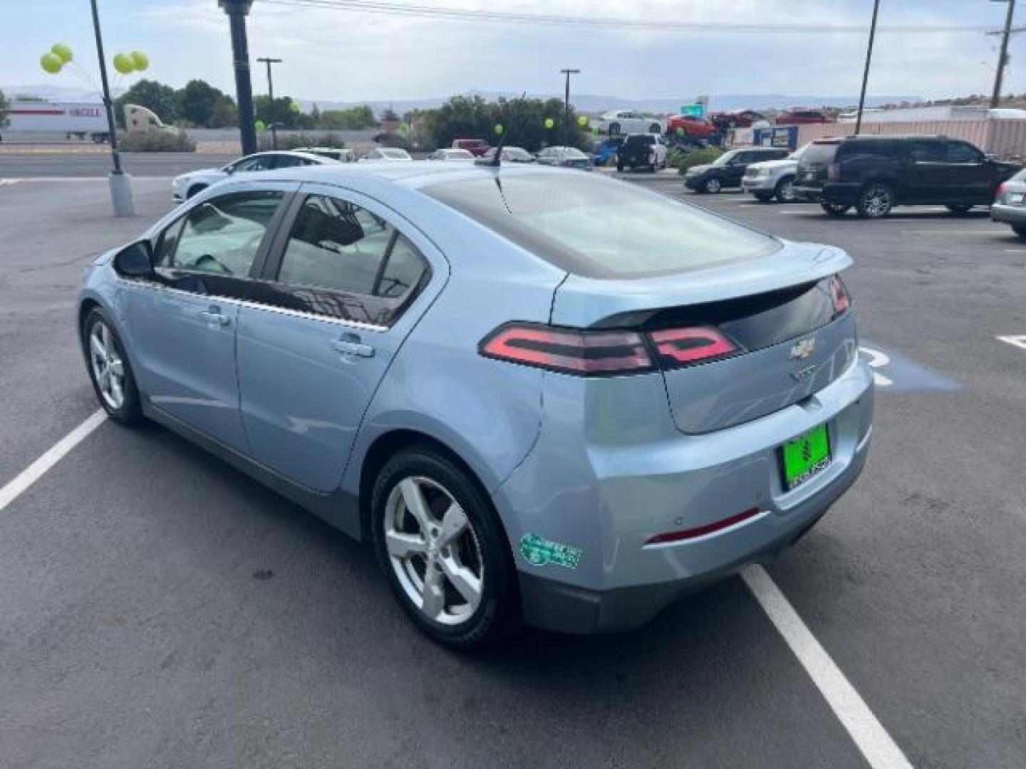 2014 Light Blue /Tan Cloth Interior Chevrolet Volt Premium w/ Navigation and LEP (1G1RH6E45EU) with an 1.4L L4 DOHC 16V PLUG-IN HYBRID engine, Continuously Variable Transmission transmission, located at 940 North Main Street, Cedar City, UT, 84720, (435) 628-0023, 37.692936, -113.061897 - Photo#4