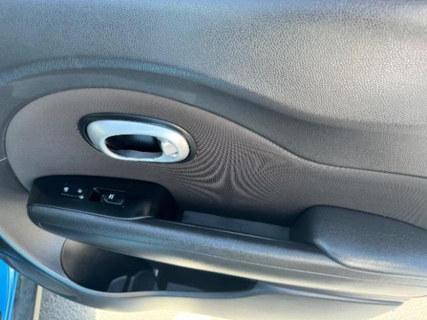 2016 Fathom Blue /Black, cloth Kia Soul + (KNDJP3A51G7) with an 2.0L L4 DOHC 16V engine, 6-Speed Automatic transmission, located at 940 North Main Street, Cedar City, UT, 84720, (435) 628-0023, 37.692936, -113.061897 - Photo#33