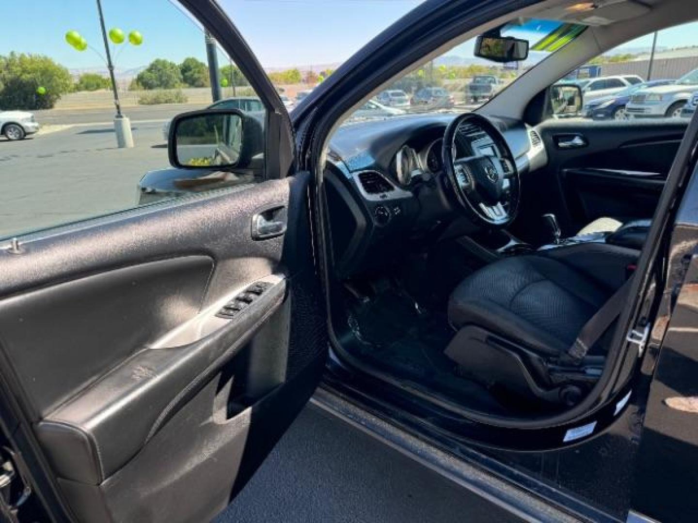 2017 Black /Black/Light Frost Beige, premium cloth Dodge Journey SXT (3C4PDCBB9HT) with an 2.4L L6 DOHC 16V engine, 4-Speed Automatic transmission, located at 1865 East Red Hills Pkwy, St. George, 84770, (435) 628-0023, 37.120850, -113.543640 - We specialize in helping ALL people get the best financing available. No matter your credit score, good, bad or none we can get you an amazing rate. Had a bankruptcy, divorce, or repossessions? We give you the green light to get your credit back on the road. Low down and affordable payments that fit - Photo#12