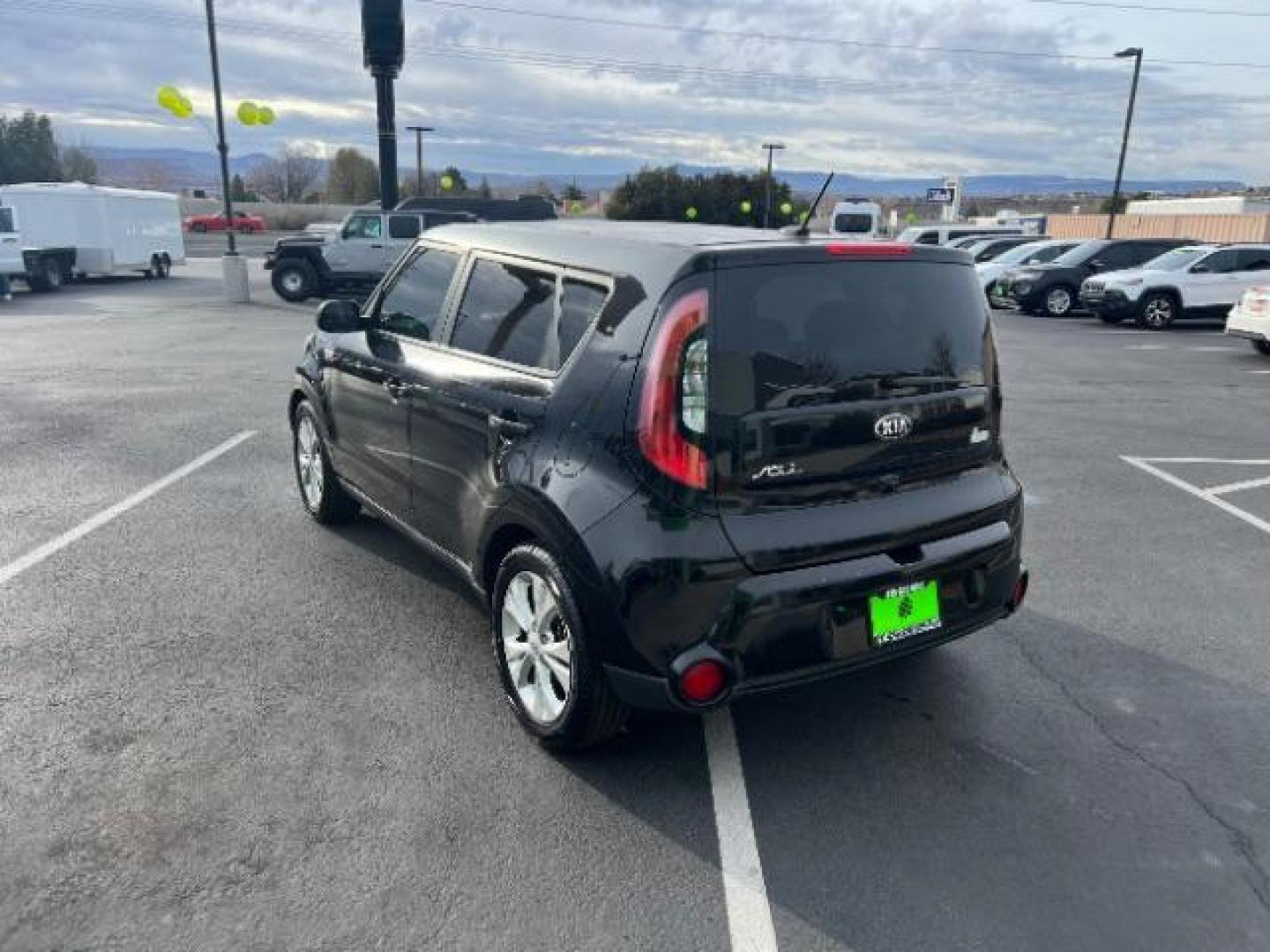2016 Shadow Black /Gray Two-Tone, cloth Kia Soul + (KNDJP3A5XG7) with an 2.0L L4 DOHC 16V engine, 6-Speed Automatic transmission, located at 1865 East Red Hills Pkwy, St. George, 84770, (435) 628-0023, 37.120850, -113.543640 - THis Kia Soul has a brand new engine from Kia and ready to be broken in.We specialize in helping ALL people get the best financing available. No matter your credit score, good, bad or none we can get you an amazing rate. Had a bankruptcy, divorce, or repossessions? We give you the green light to get - Photo#4