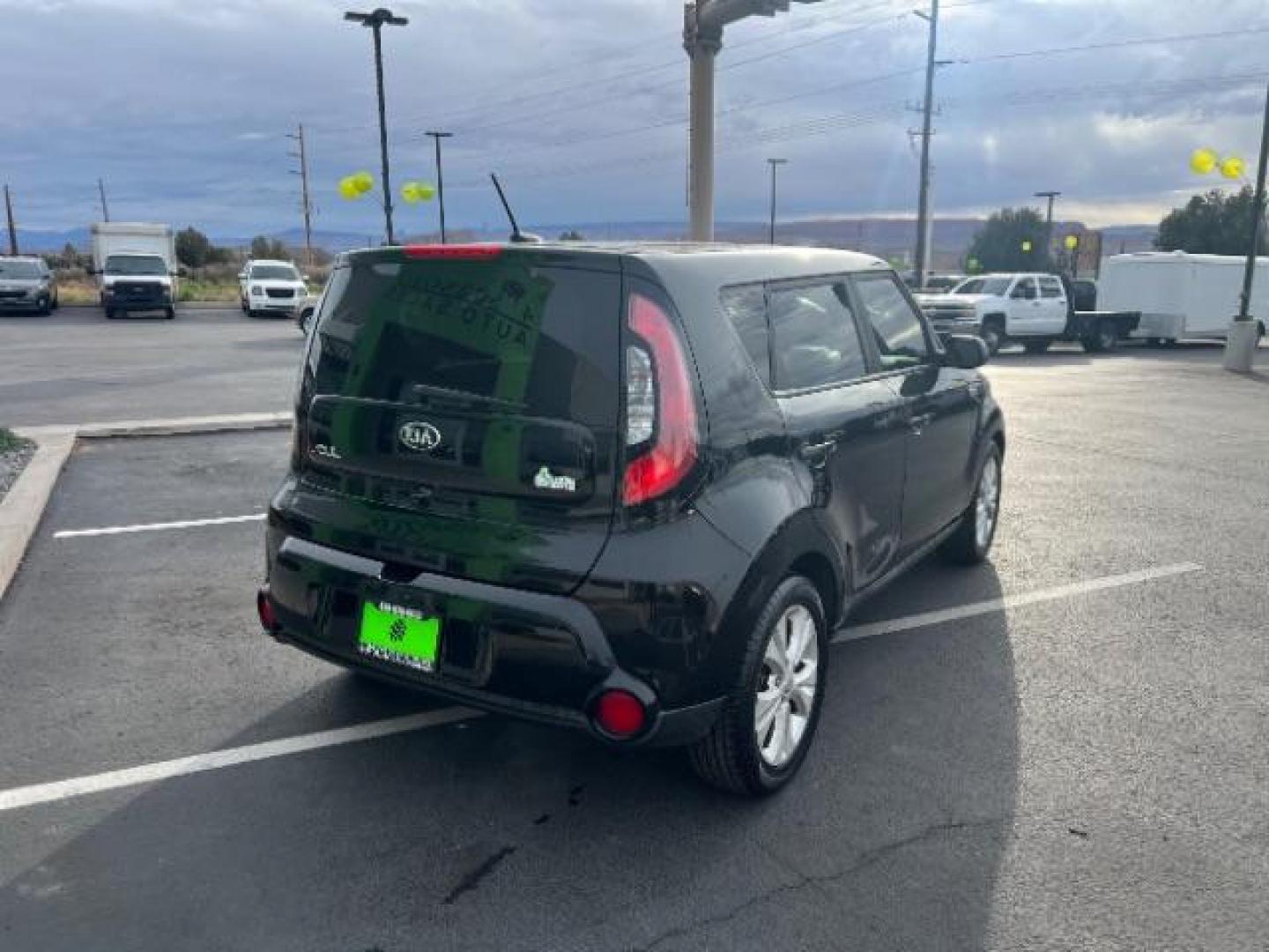 2016 Shadow Black /Gray Two-Tone, cloth Kia Soul + (KNDJP3A5XG7) with an 2.0L L4 DOHC 16V engine, 6-Speed Automatic transmission, located at 1865 East Red Hills Pkwy, St. George, 84770, (435) 628-0023, 37.120850, -113.543640 - THis Kia Soul has a brand new engine from Kia and ready to be broken in.We specialize in helping ALL people get the best financing available. No matter your credit score, good, bad or none we can get you an amazing rate. Had a bankruptcy, divorce, or repossessions? We give you the green light to get - Photo#6