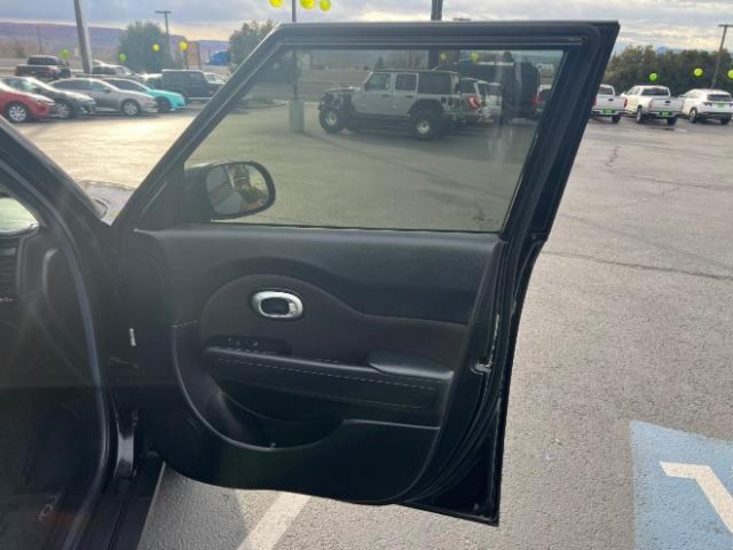2016 Shadow Black /Gray Two-Tone, cloth Kia Soul + (KNDJP3A5XG7) with an 2.0L L4 DOHC 16V engine, 6-Speed Automatic transmission, located at 1865 East Red Hills Pkwy, St. George, 84770, (435) 628-0023, 37.120850, -113.543640 - THis Kia Soul has a brand new engine from Kia and ready to be broken in.We specialize in helping ALL people get the best financing available. No matter your credit score, good, bad or none we can get you an amazing rate. Had a bankruptcy, divorce, or repossessions? We give you the green light to get - Photo#27