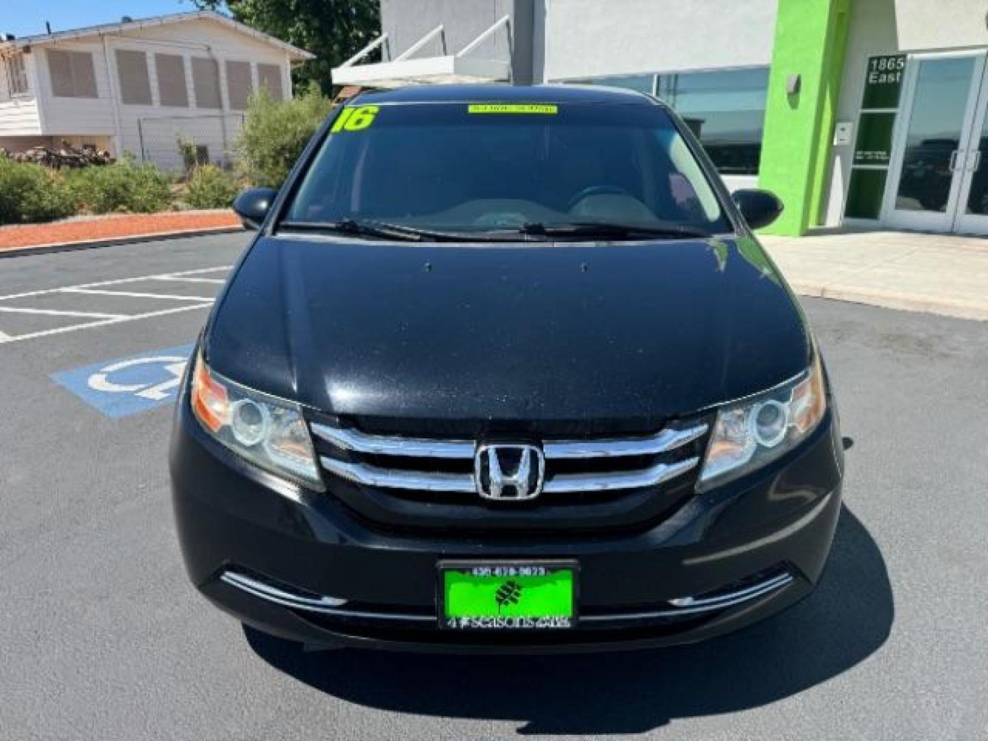 2016 Crystal Black Pearl /Truffle, cloth Honda Odyssey SE (5FNRL5H36GB) with an 3.5L V6 SOHC 24V engine, 6-Speed Automatic transmission, located at 1865 East Red Hills Pkwy, St. George, 84770, (435) 628-0023, 37.120850, -113.543640 - We specialize in helping ALL people get the best financing available. No matter your credit score, good, bad or none we can get you an amazing rate. Had a bankruptcy, divorce, or repossessions? We give you the green light to get your credit back on the road. Low down and affordable payments that fit - Photo#1