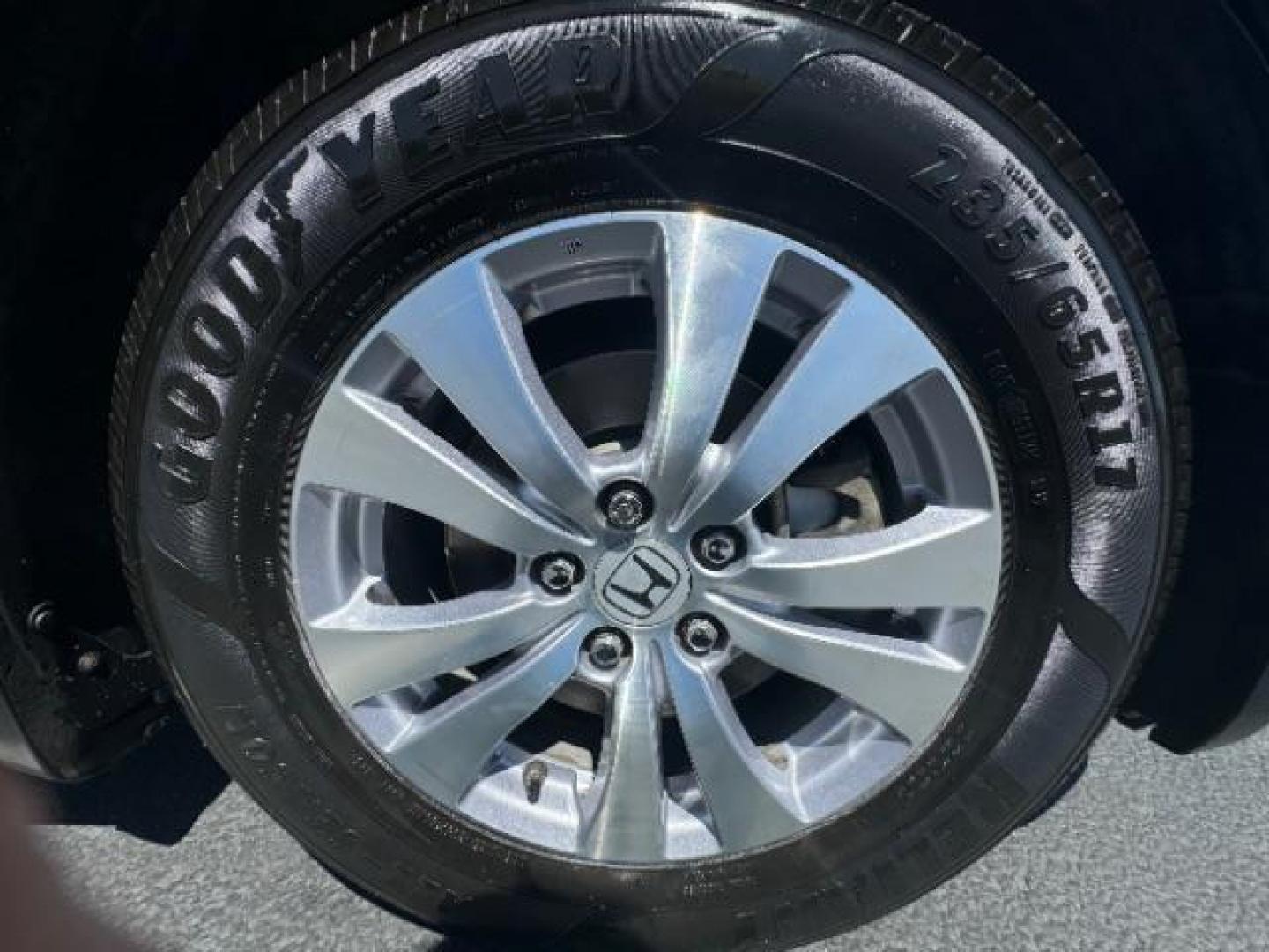 2016 Crystal Black Pearl /Truffle, cloth Honda Odyssey SE (5FNRL5H36GB) with an 3.5L V6 SOHC 24V engine, 6-Speed Automatic transmission, located at 1865 East Red Hills Pkwy, St. George, 84770, (435) 628-0023, 37.120850, -113.543640 - We specialize in helping ALL people get the best financing available. No matter your credit score, good, bad or none we can get you an amazing rate. Had a bankruptcy, divorce, or repossessions? We give you the green light to get your credit back on the road. Low down and affordable payments that fit - Photo#8